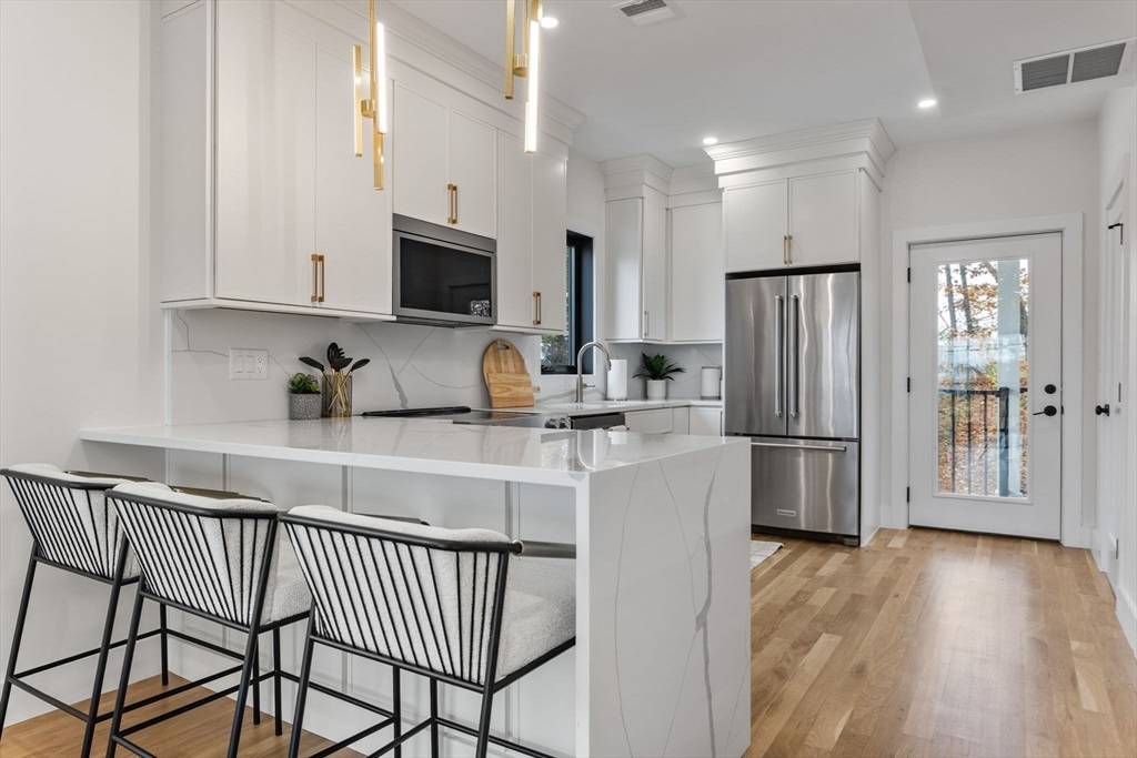 Quincy, MA 02169,599 Sea St #2