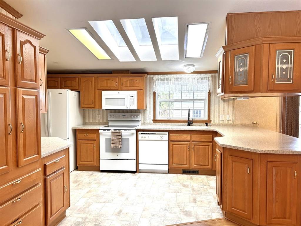 Athol, MA 01331,78 Earl Drive