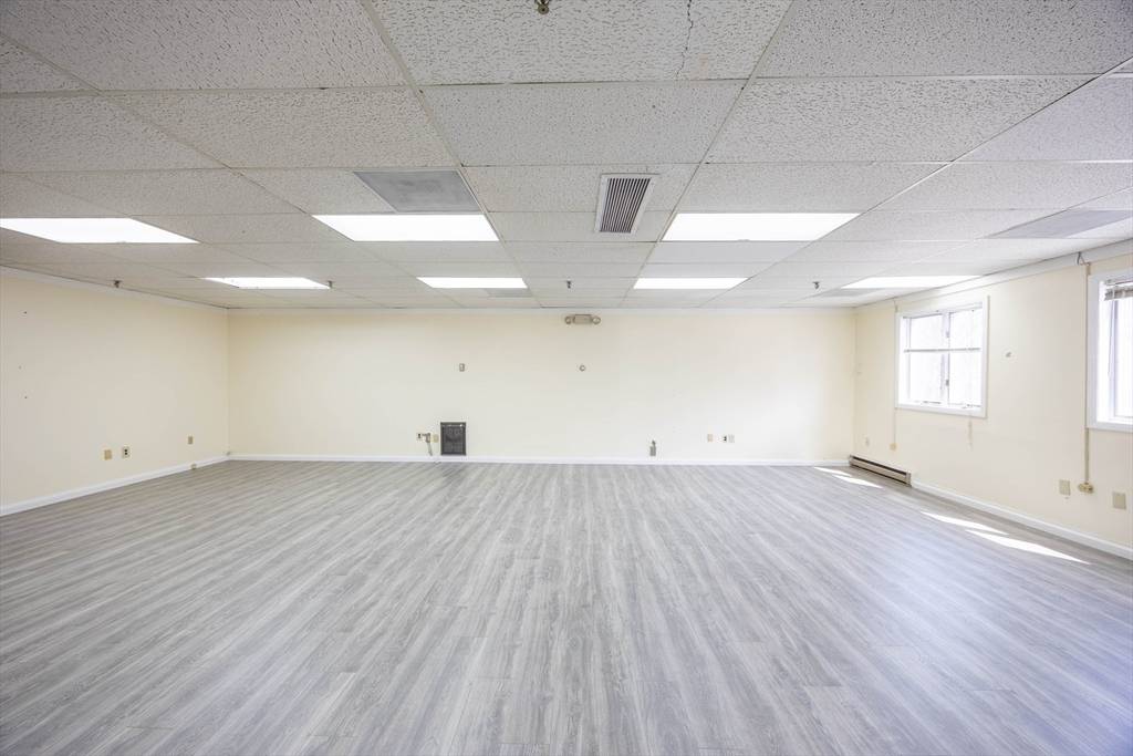 Westford, MA 01886,439 Littleton Rd