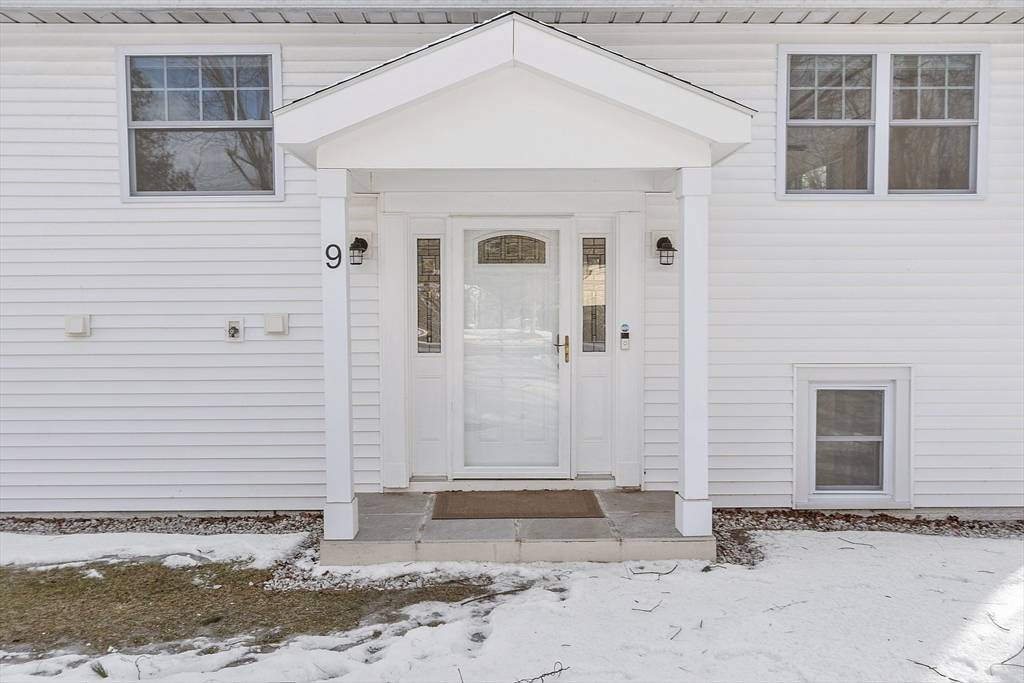 Acton, MA 01720,9 West Road