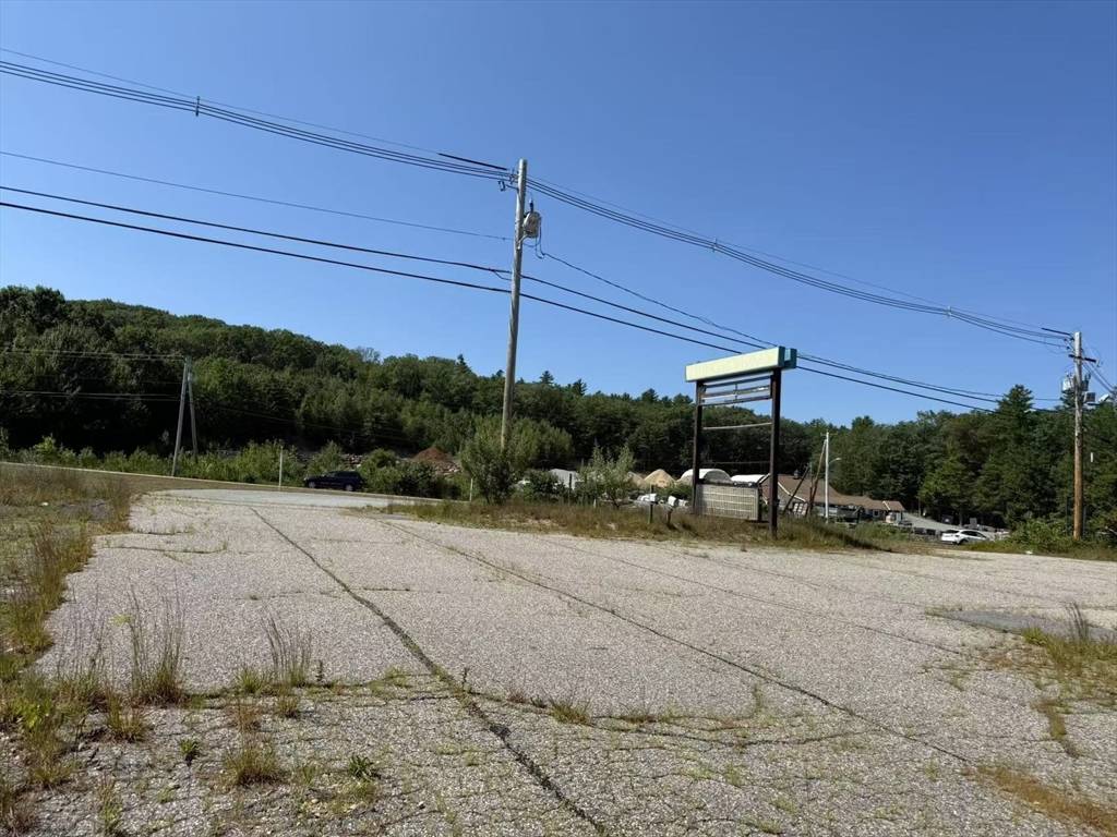 Winchendon, MA 01475,672-674 Spring St