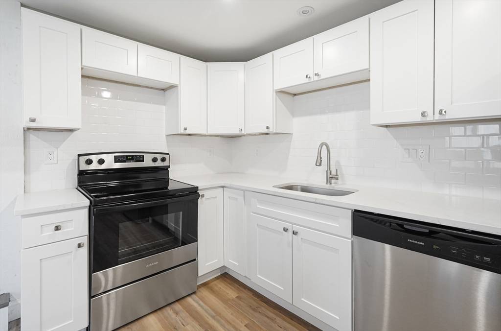 Southborough, MA 01772,98 Southville #B