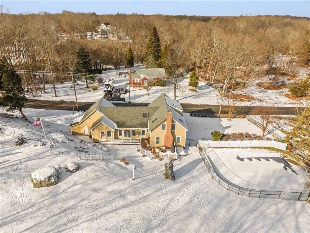 Somerset, MA 02726,692 Elm St