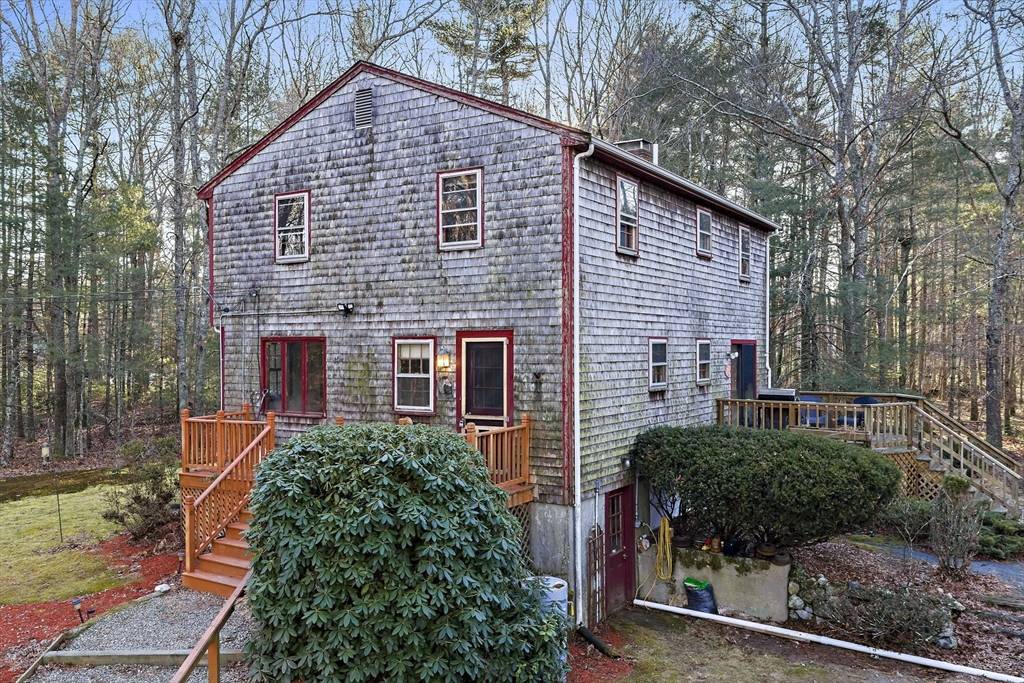Plympton, MA 02367,15 Forest St