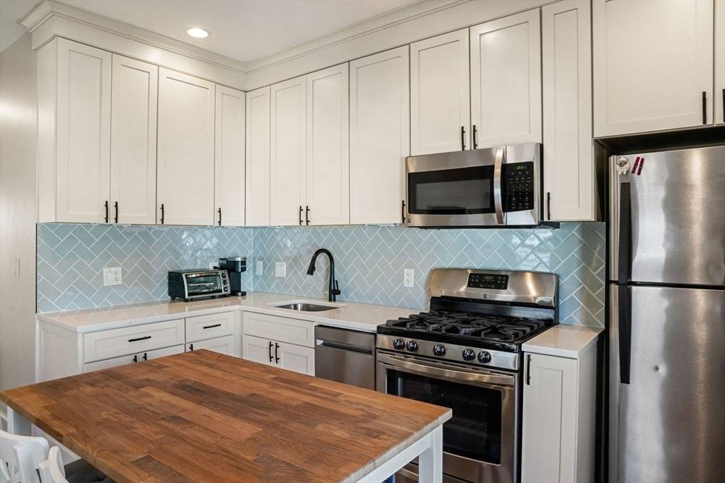 Boston, MA 02127,596 E 2nd St #3