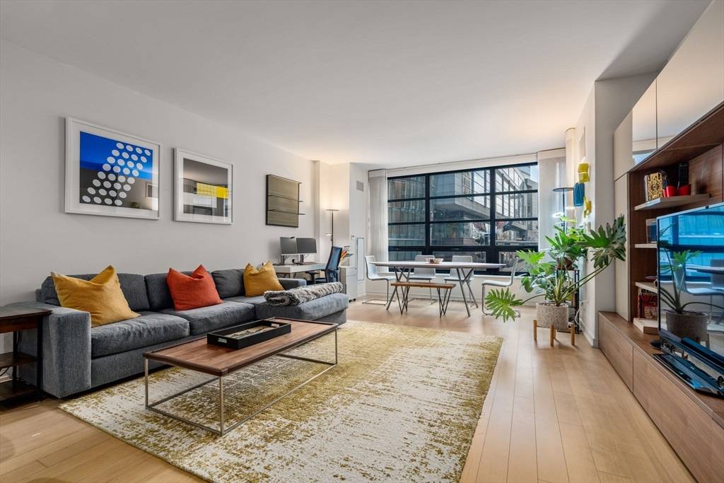 Boston, MA 02111,580 Washington St. #2A