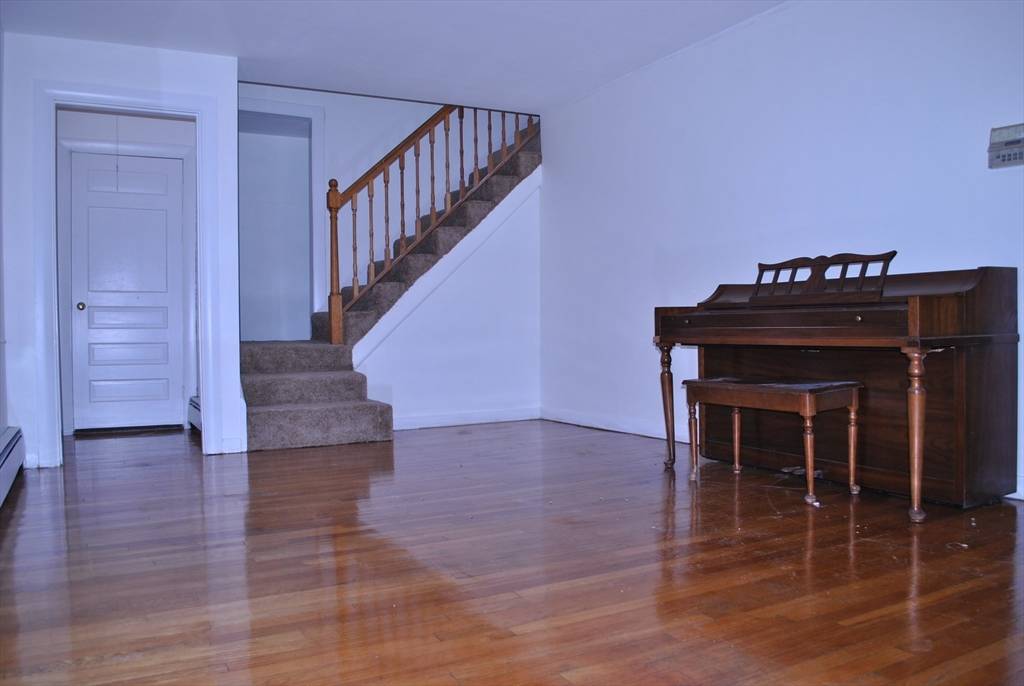 21 Goldsmith Ave, Beverly, MA 01915