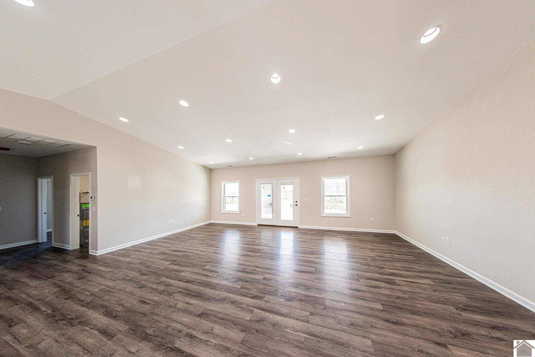 Gilbertsville, KY 42044,52 Kentucky