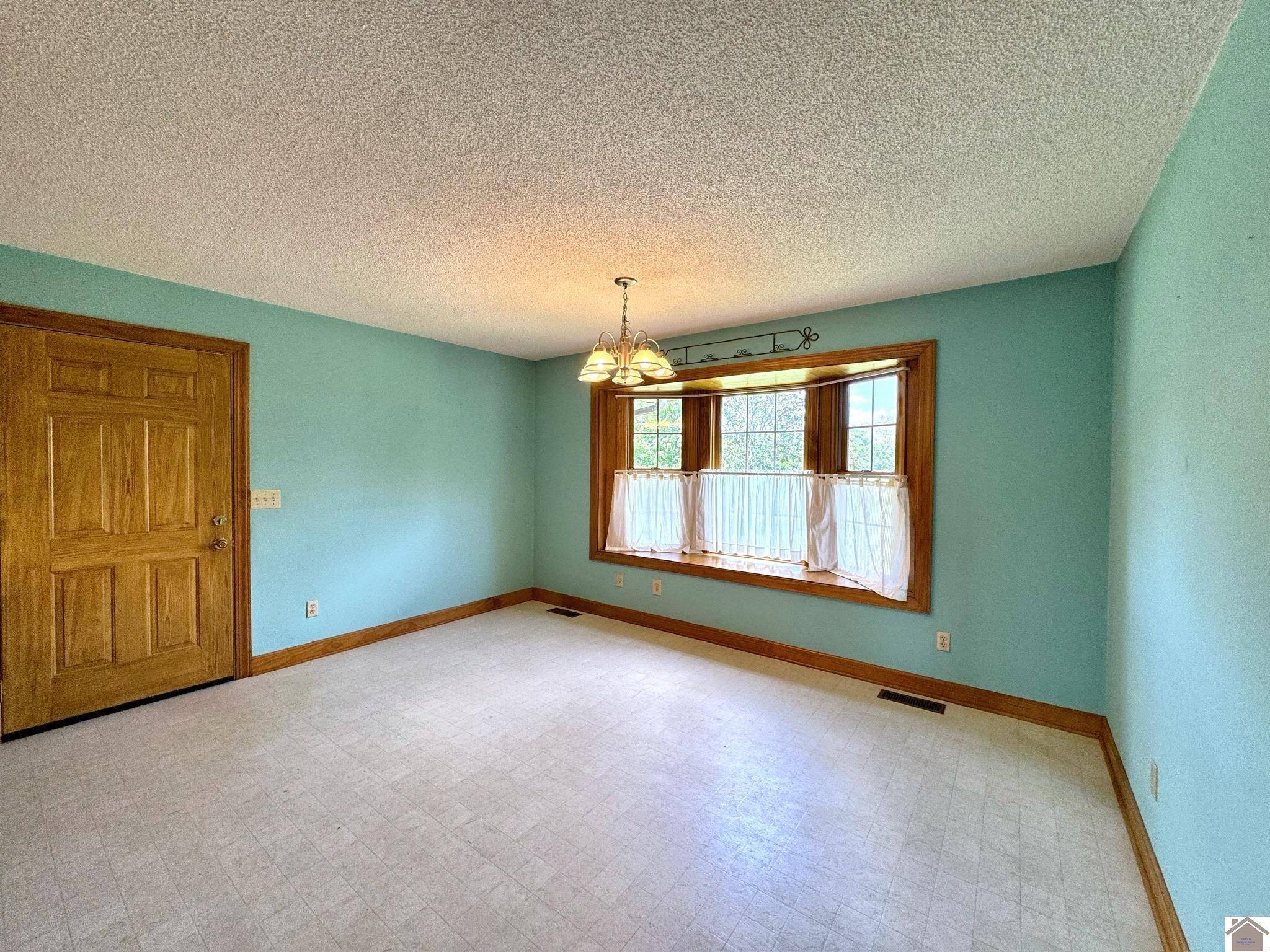 Murray, KY 42071,77 Flint Rd