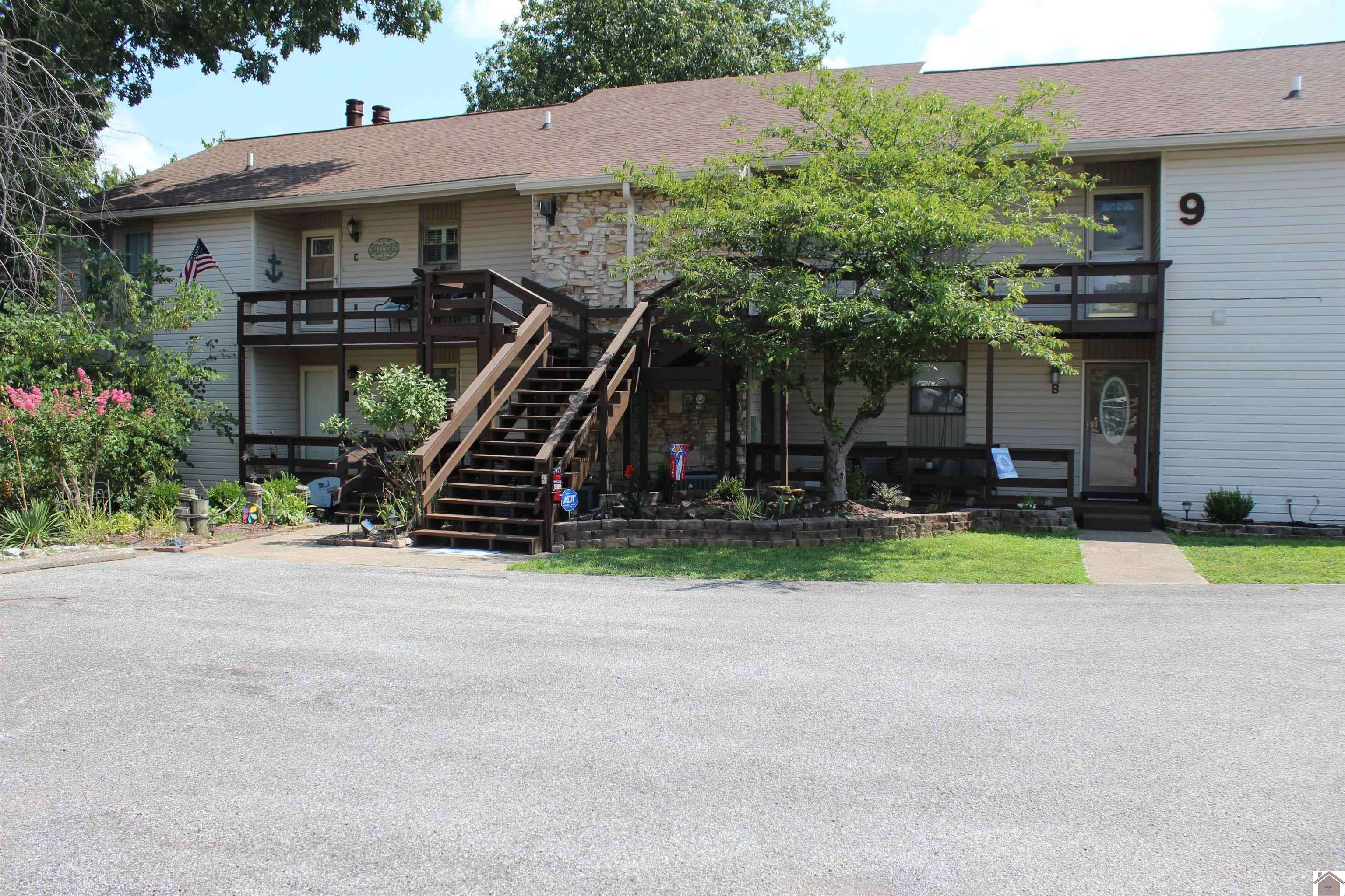 Kuttawa, KY 42055,328 Champion Hills unit 9C
