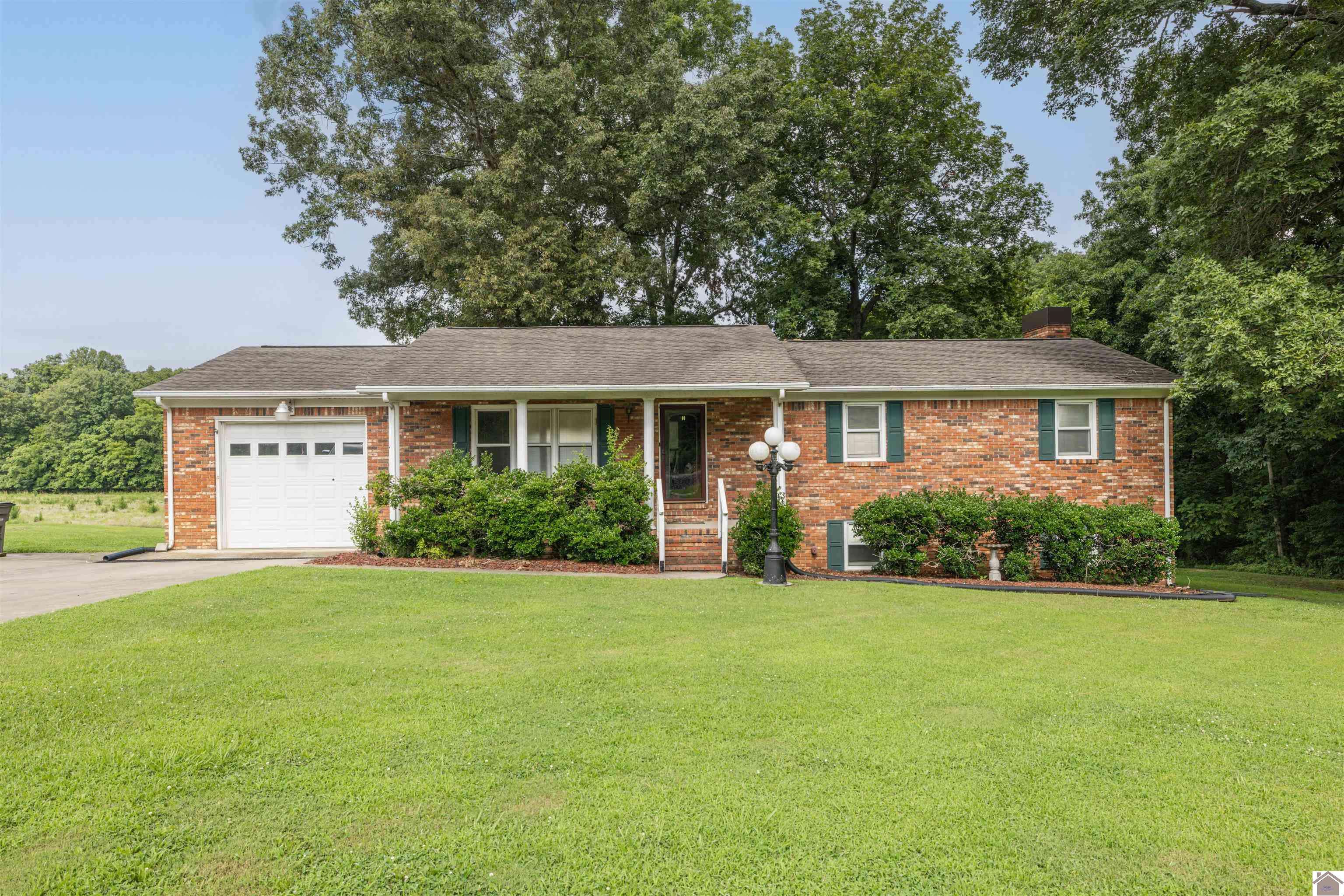 Murray, KY 42071,1957 Coopertown Road