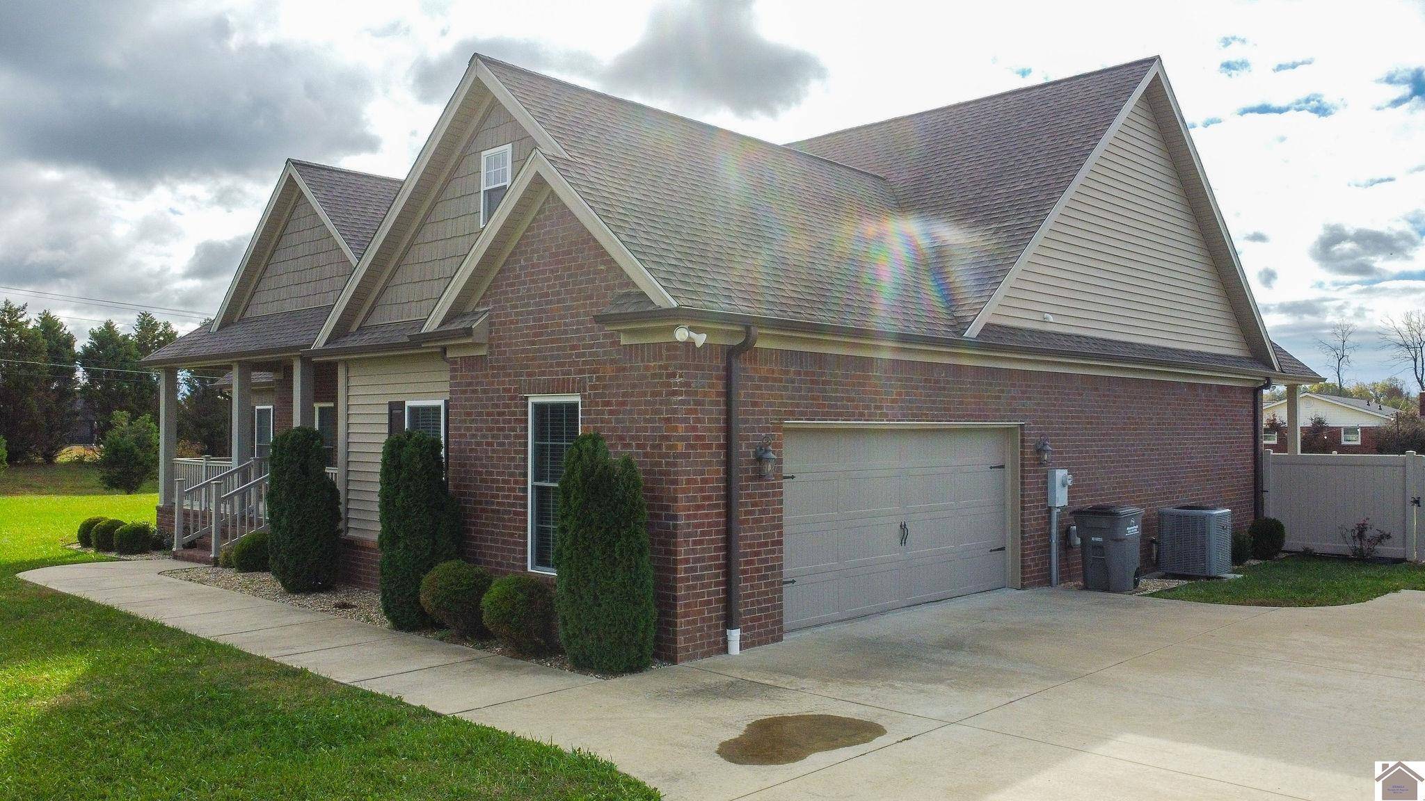 Paducah, KY 42001,1002 Maxton Park Lane