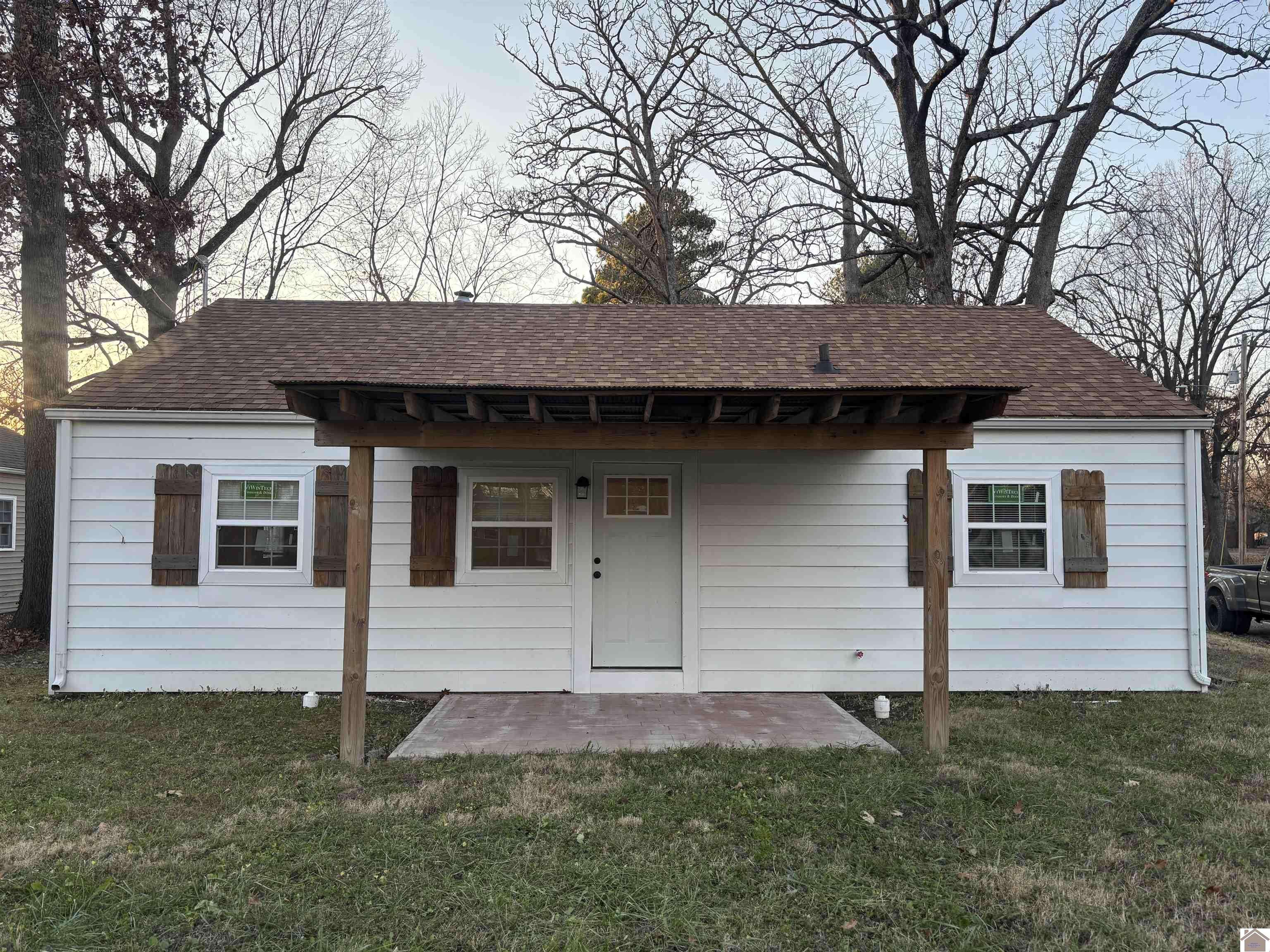 Paducah, KY 42001,949 N 26th Street