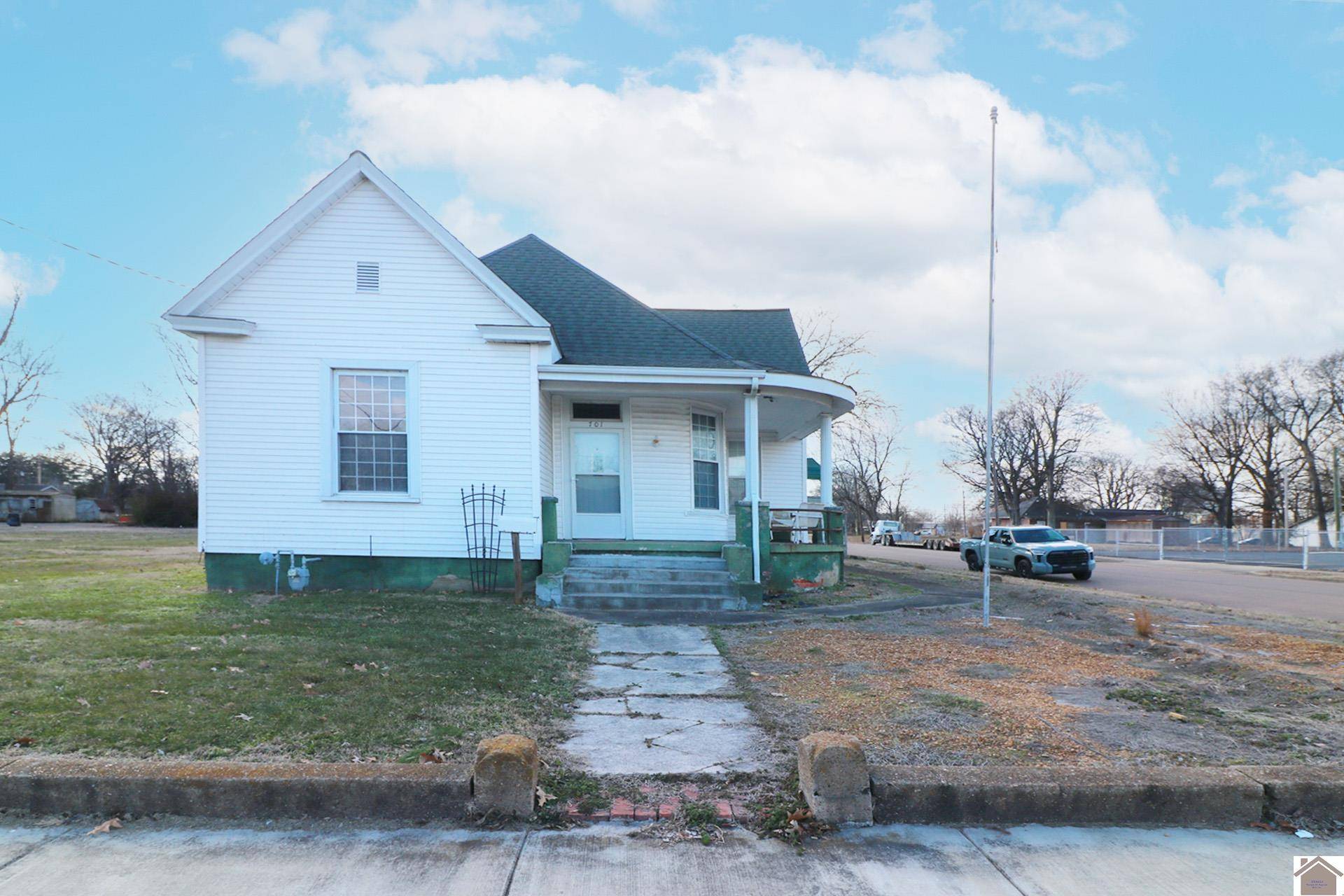 Paducah, KY 42003,701 South 4th Street