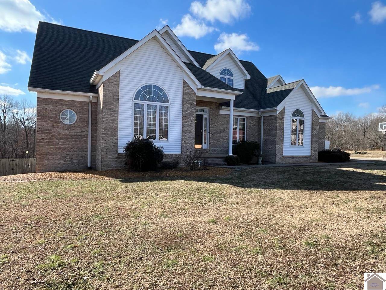 Kuttawa, KY 42055,103 Summer Lane
