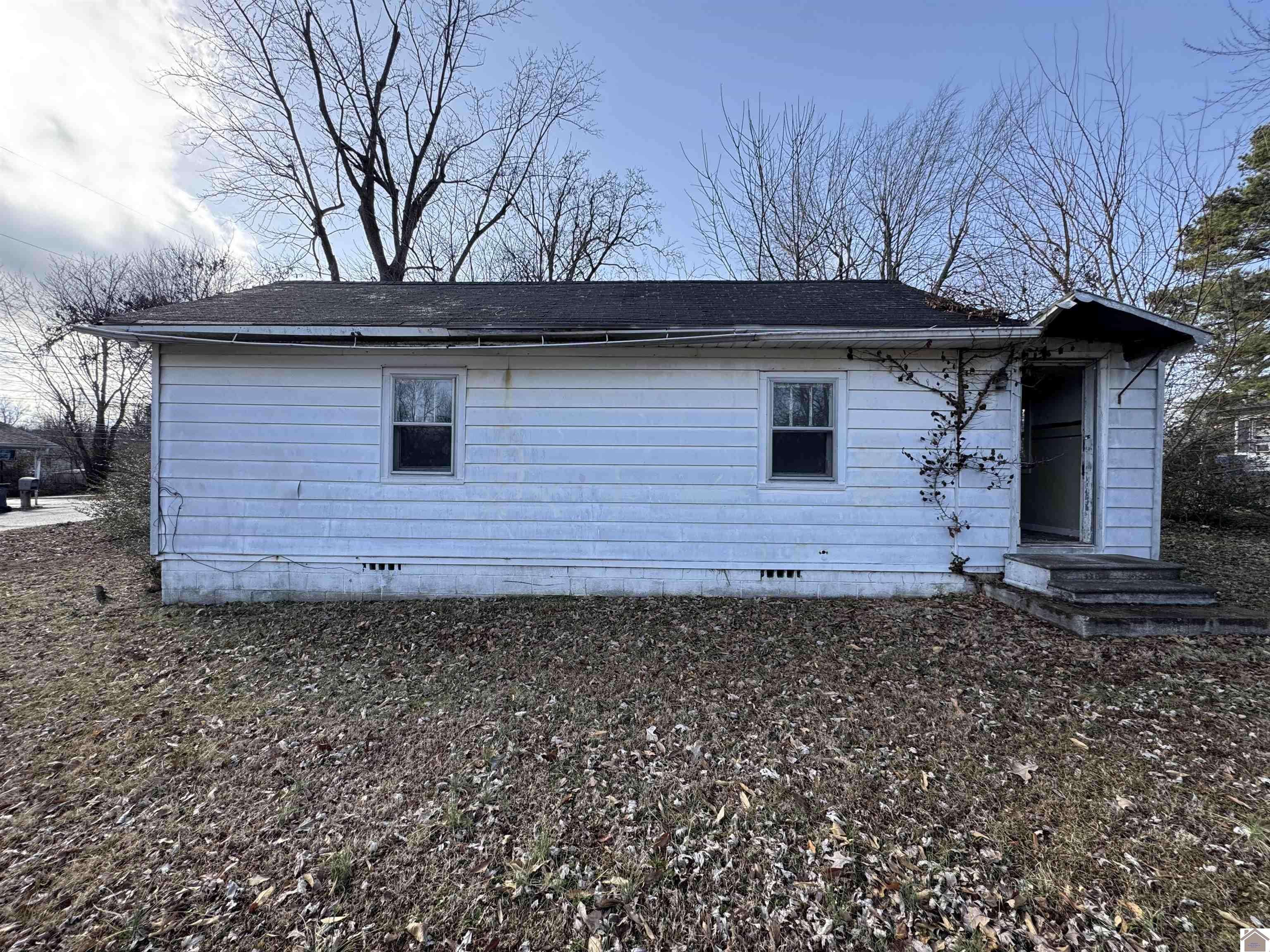 Mayfield, KY 42066,949/951/953 Dowdy Street