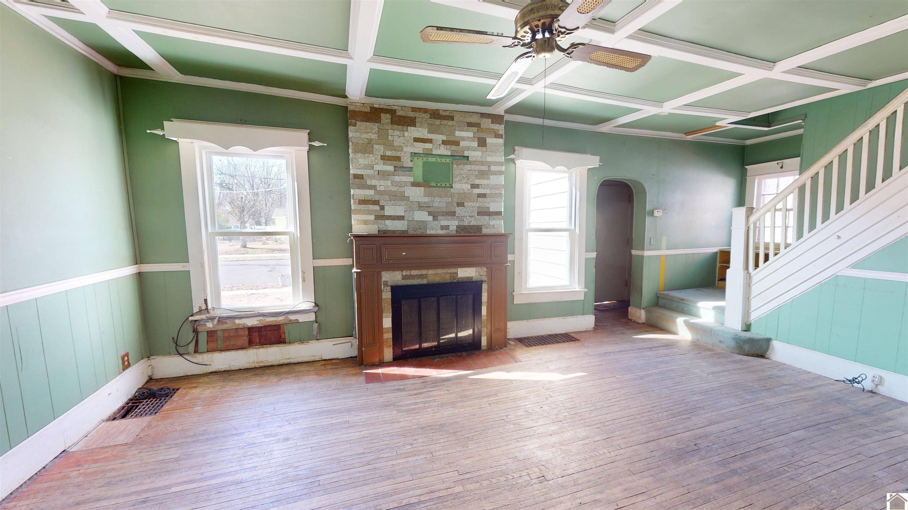 Paducah, KY 42003,716 N 25th
