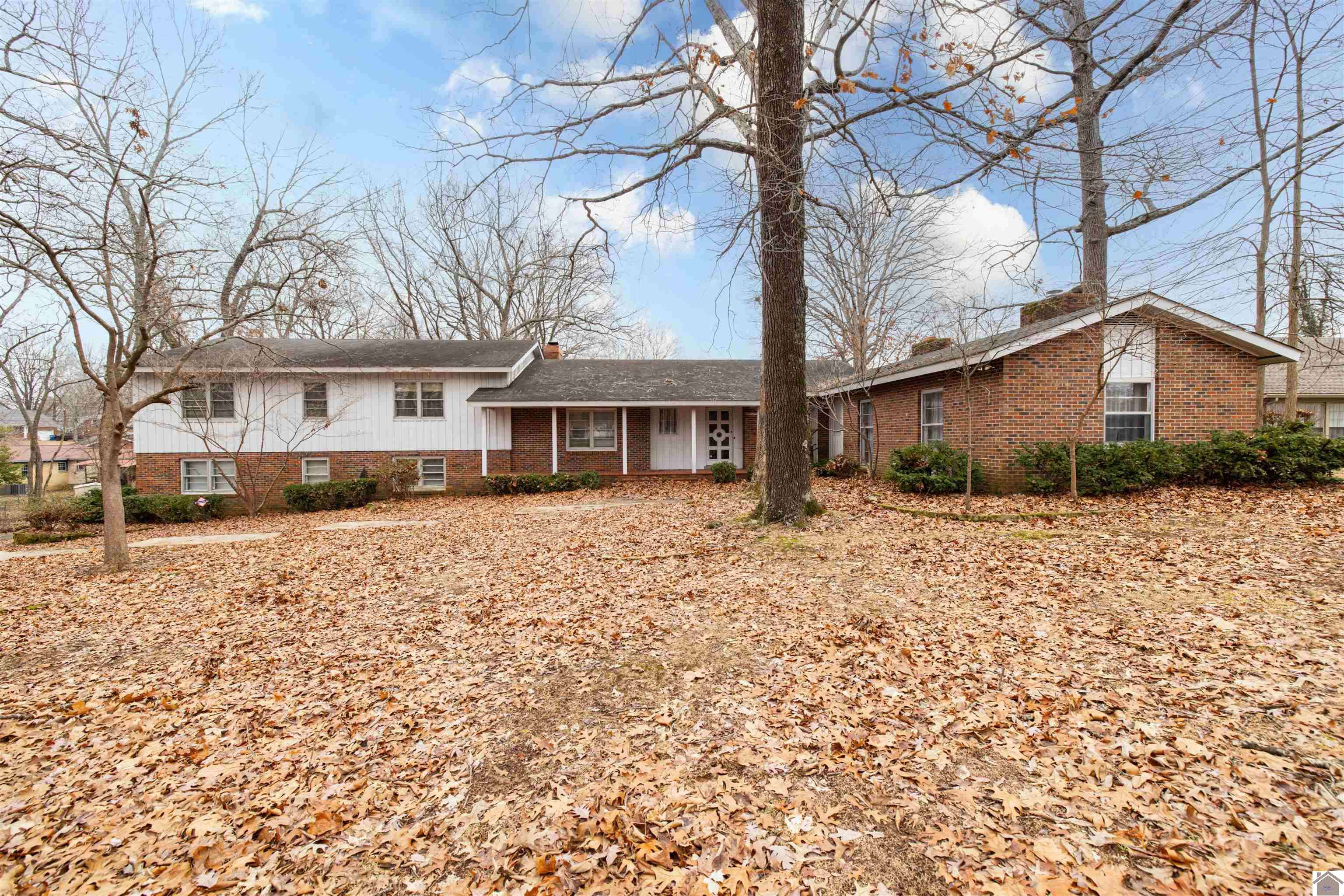 Murray, KY 42071,801 S 16th