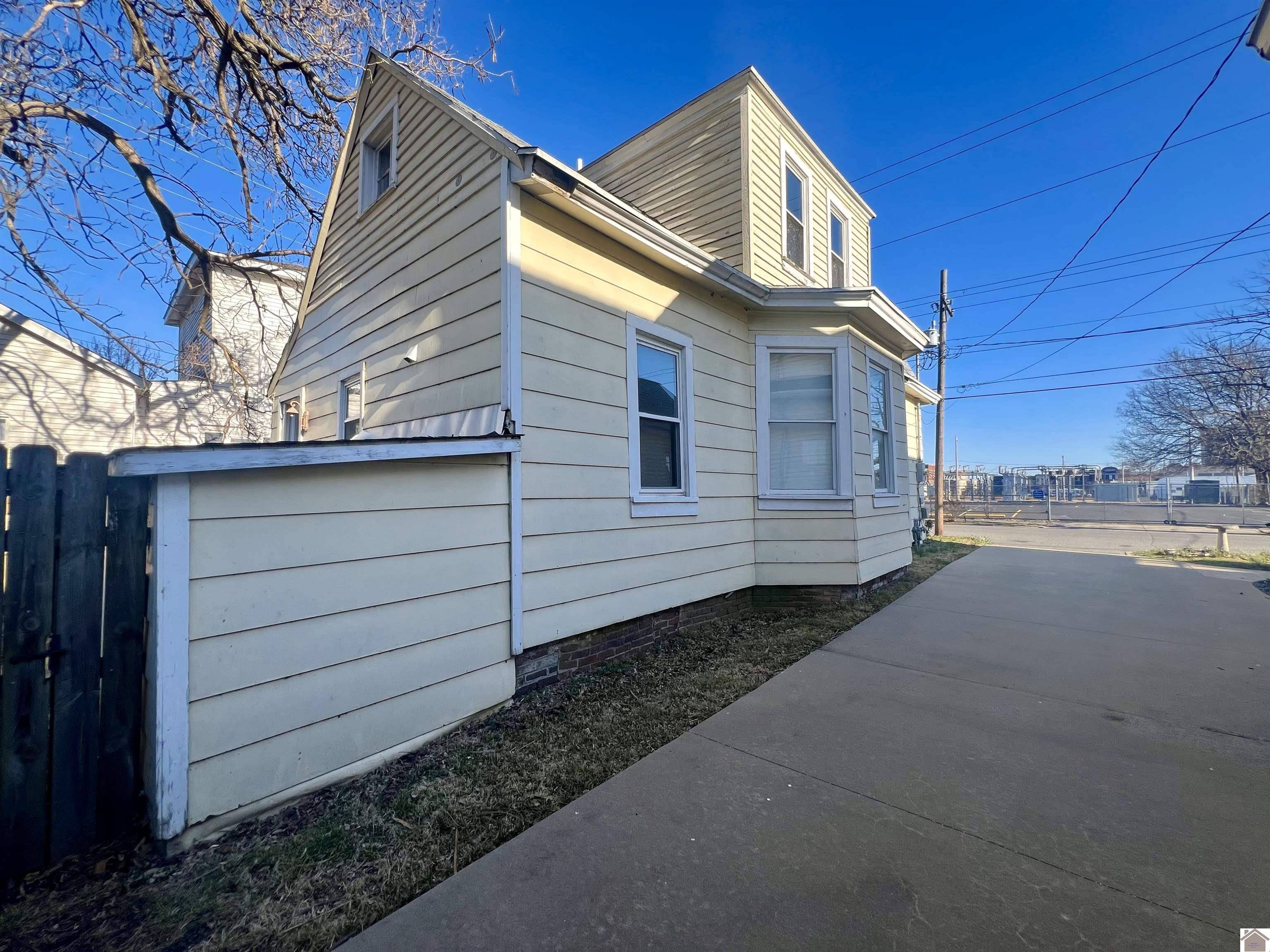 Paducah, KY 42001,313 Madison St