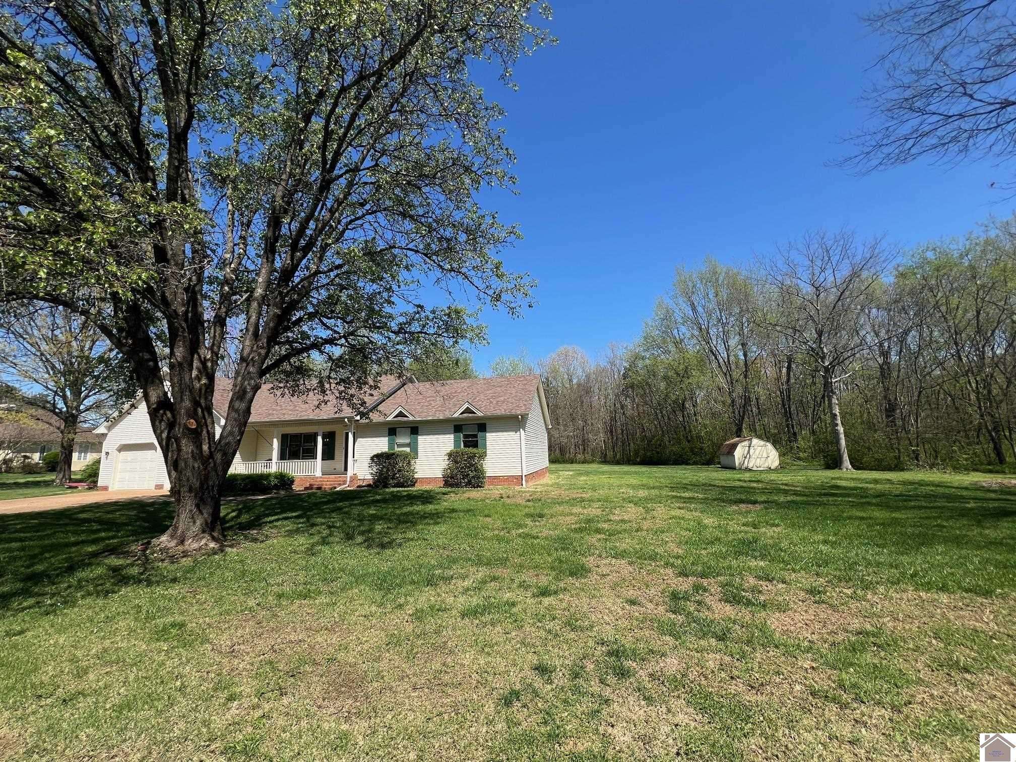 Murray, KY 42071,2100 Creekwood Drive