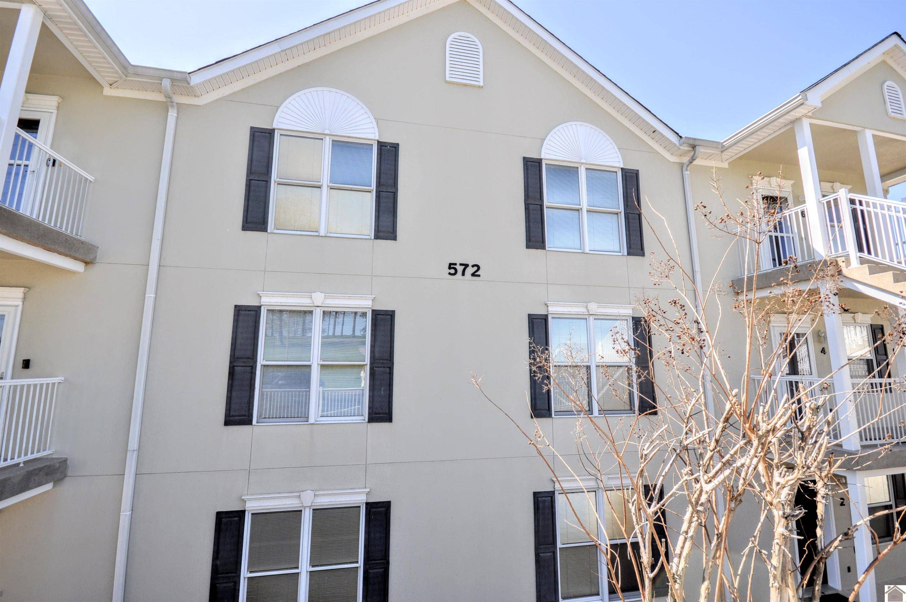 Kuttawa, KY 42055,572 Moon Bay Drive Unit #1
