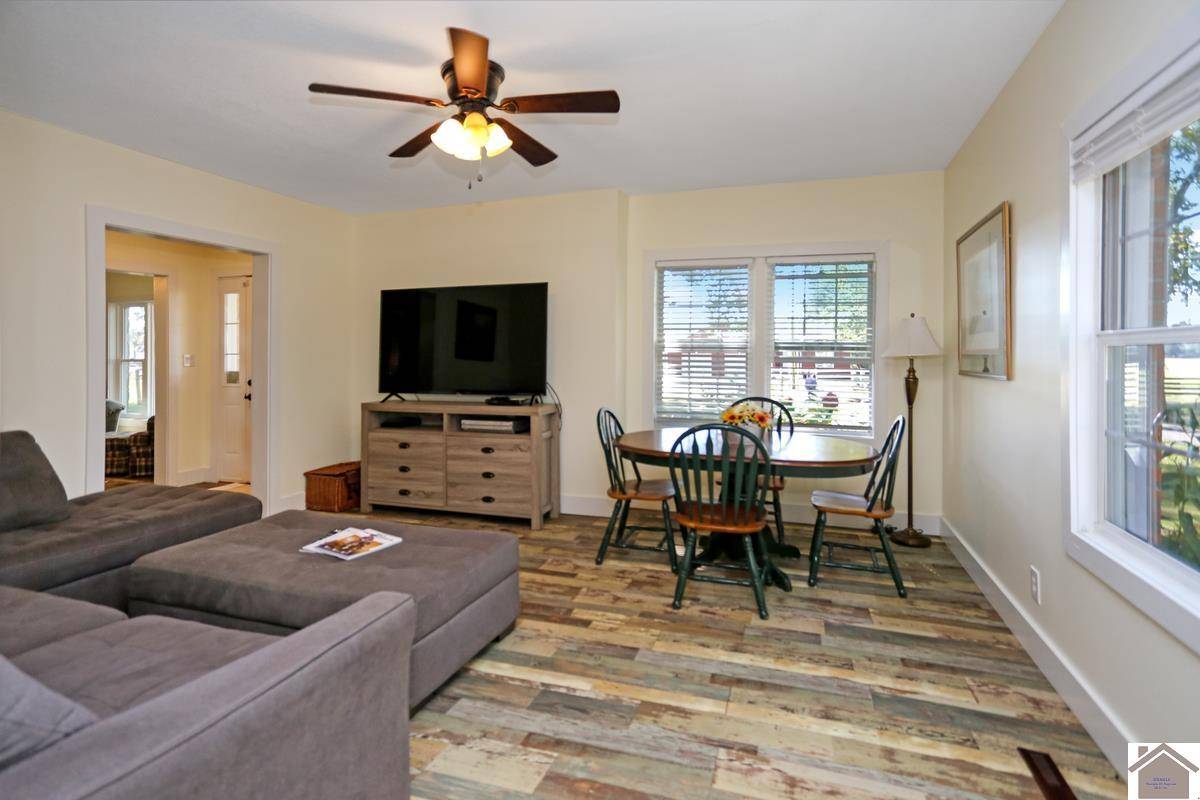 Murray, KY 42071,332 Jones Sparkman Road