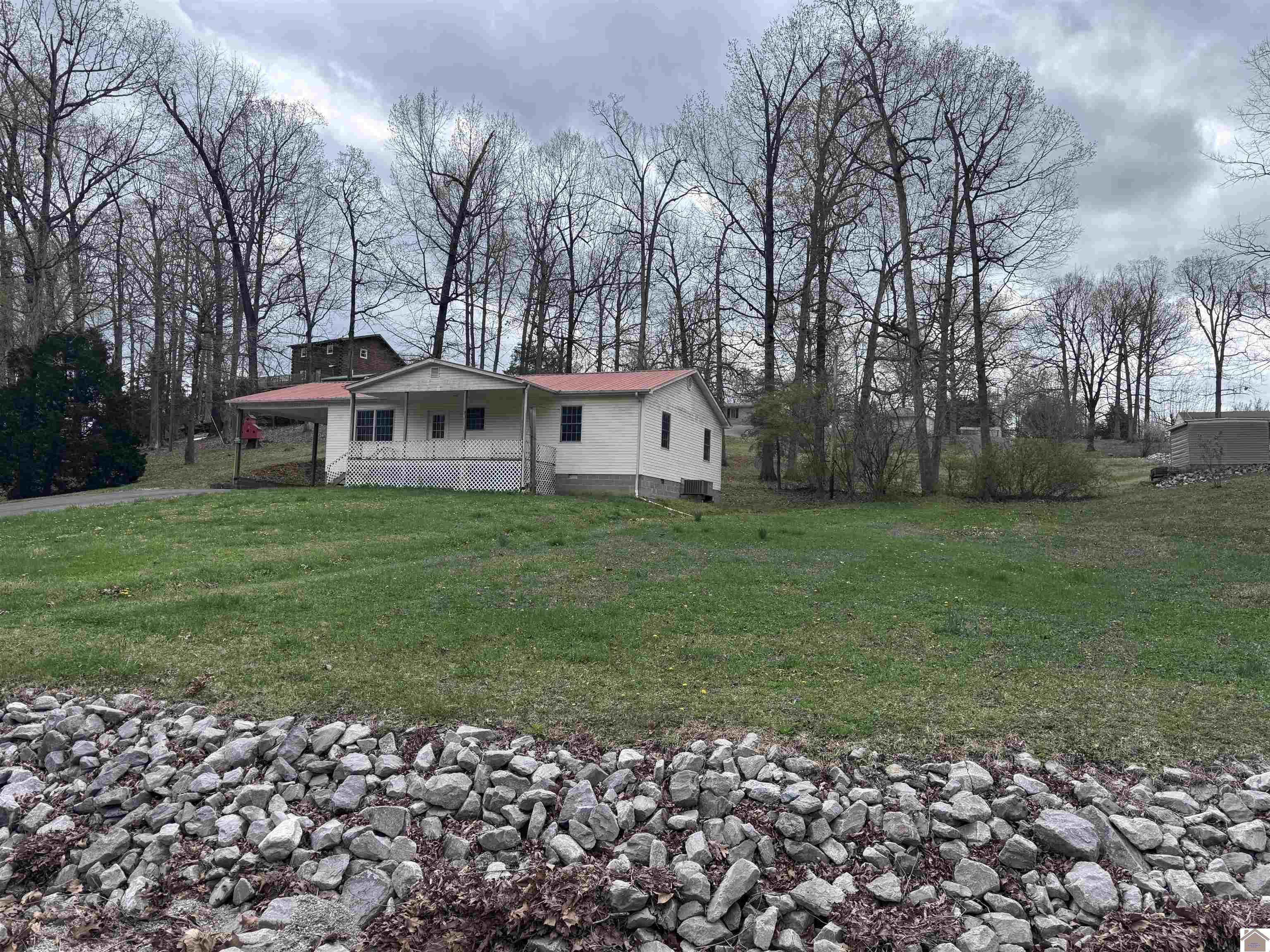 Grand Rivers, KY 42045,205 Valley Road