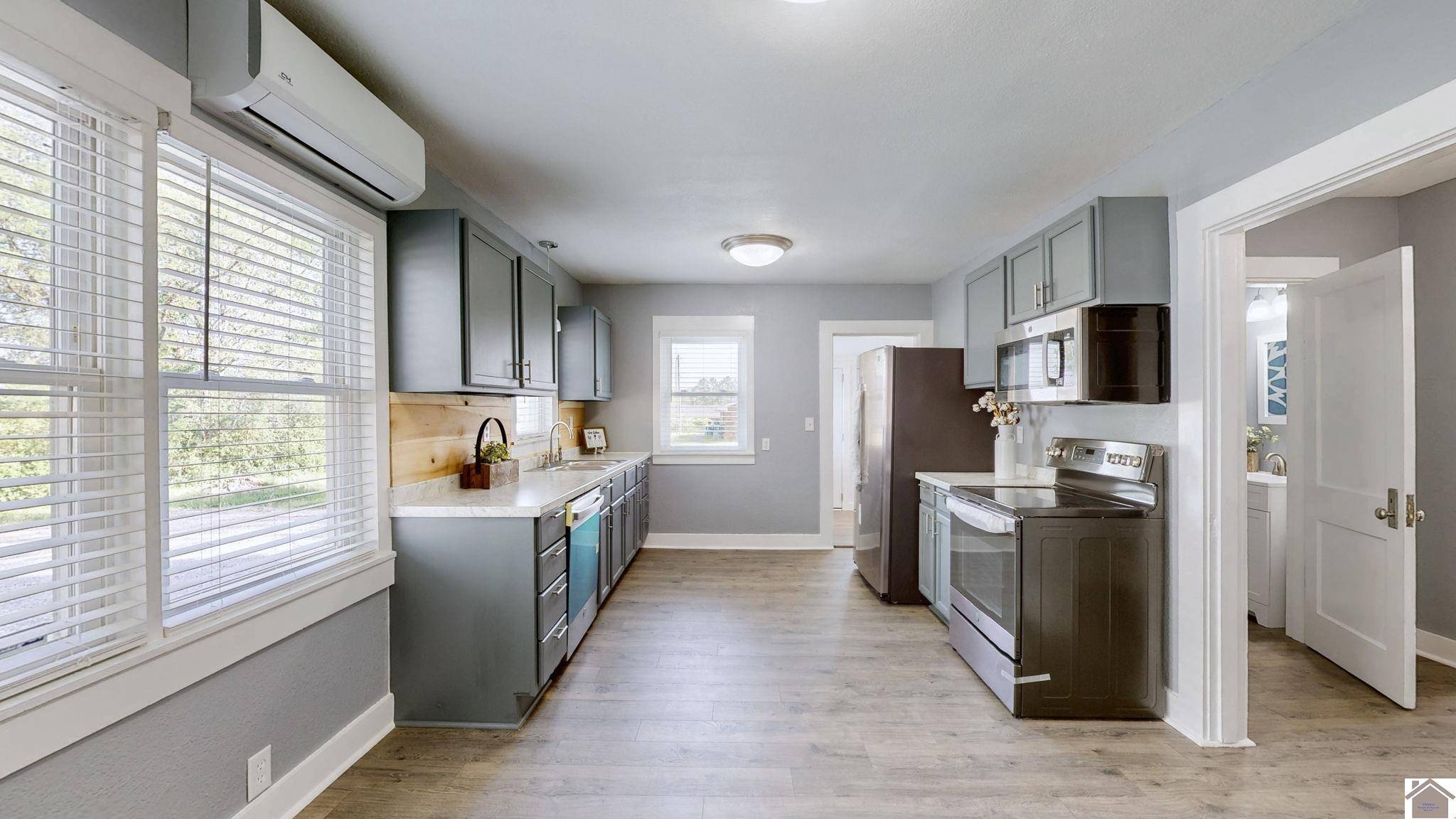 Murray, KY 42071,605 Sycamore Street