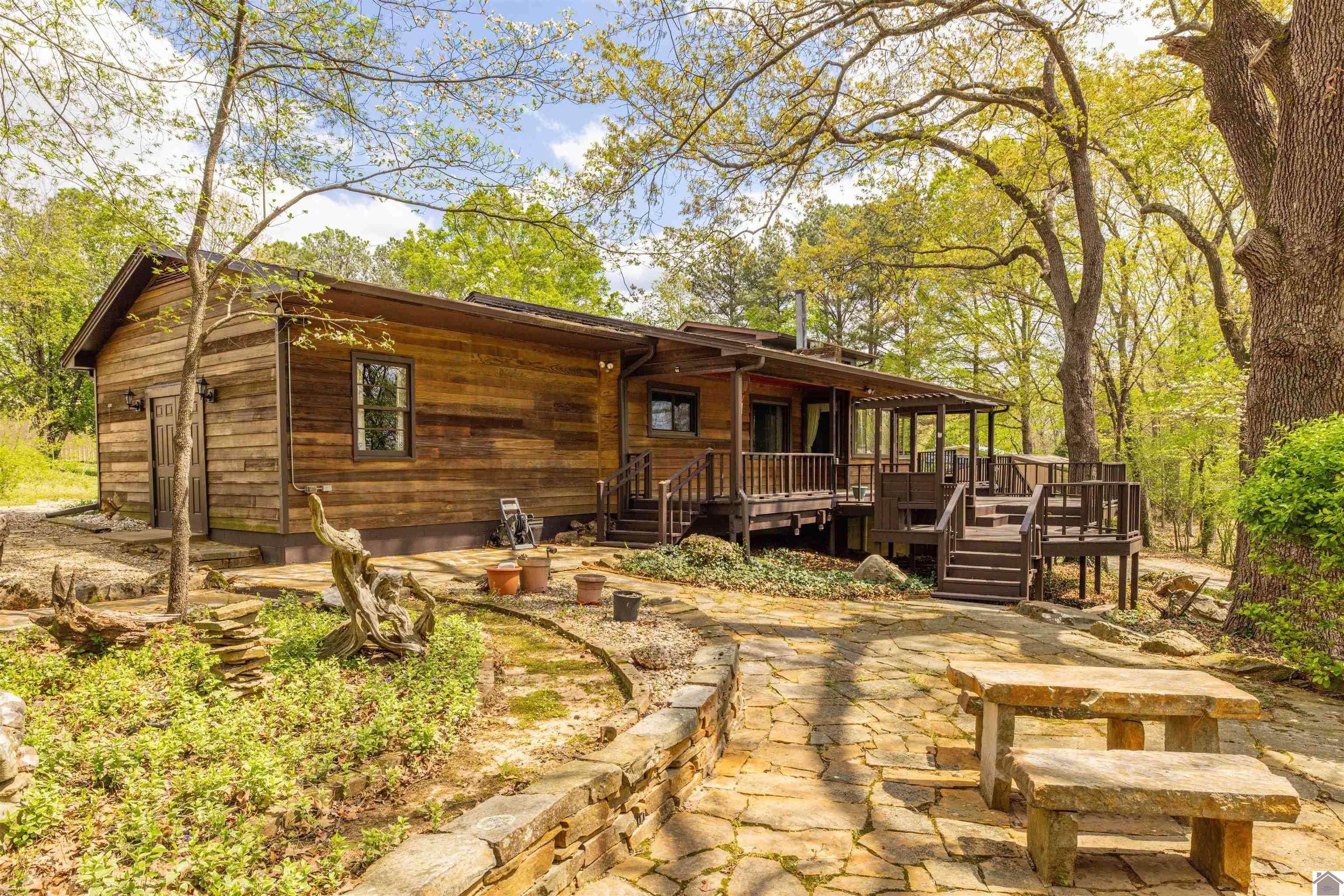 Murray, KY 42071,136 Skyway Drive