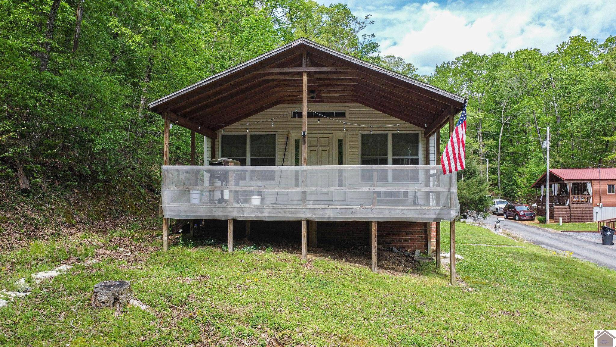 Murray, KY 42071,171 Anderson Shores Dr