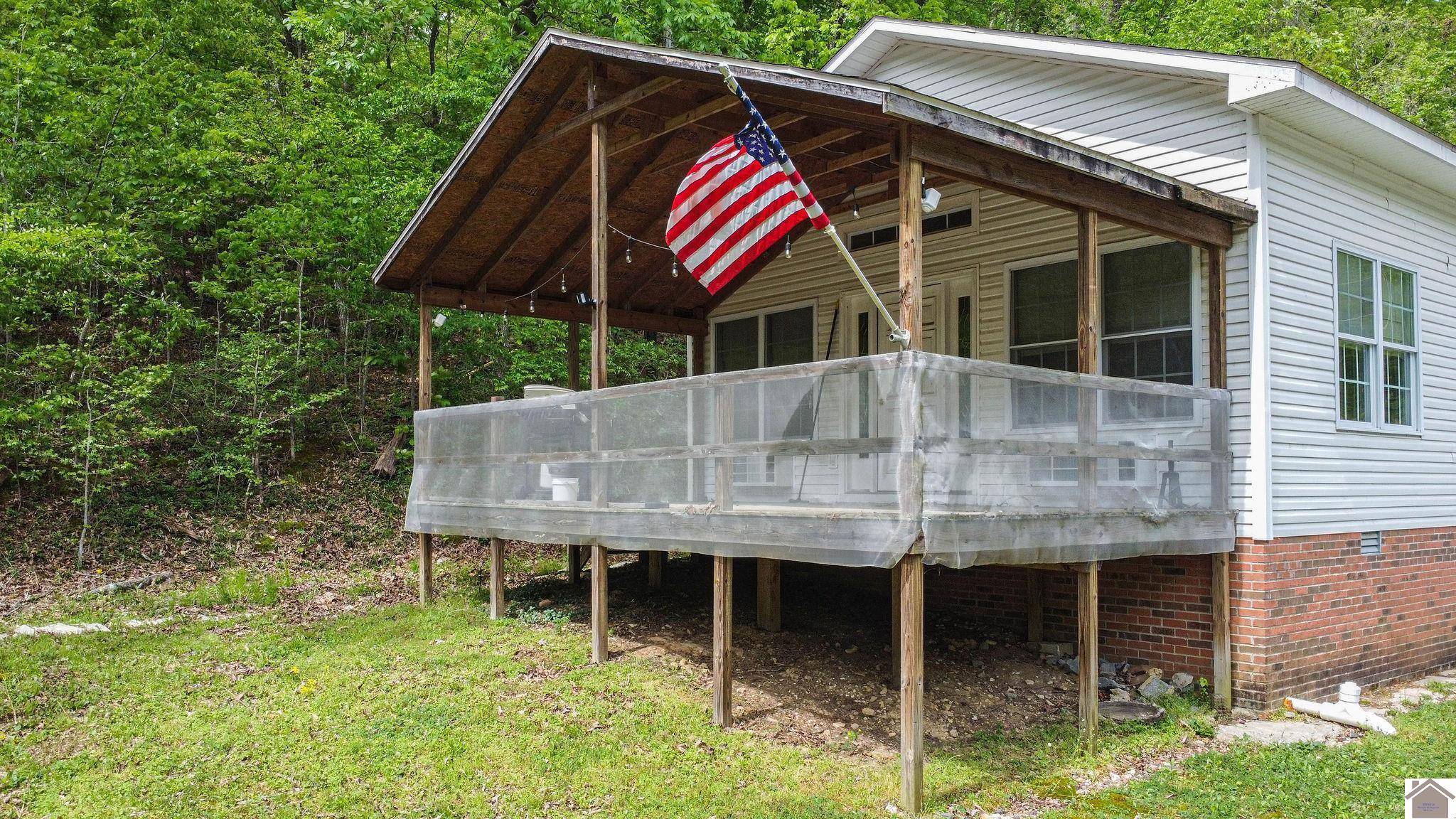 Murray, KY 42071,171 Anderson Shores Dr