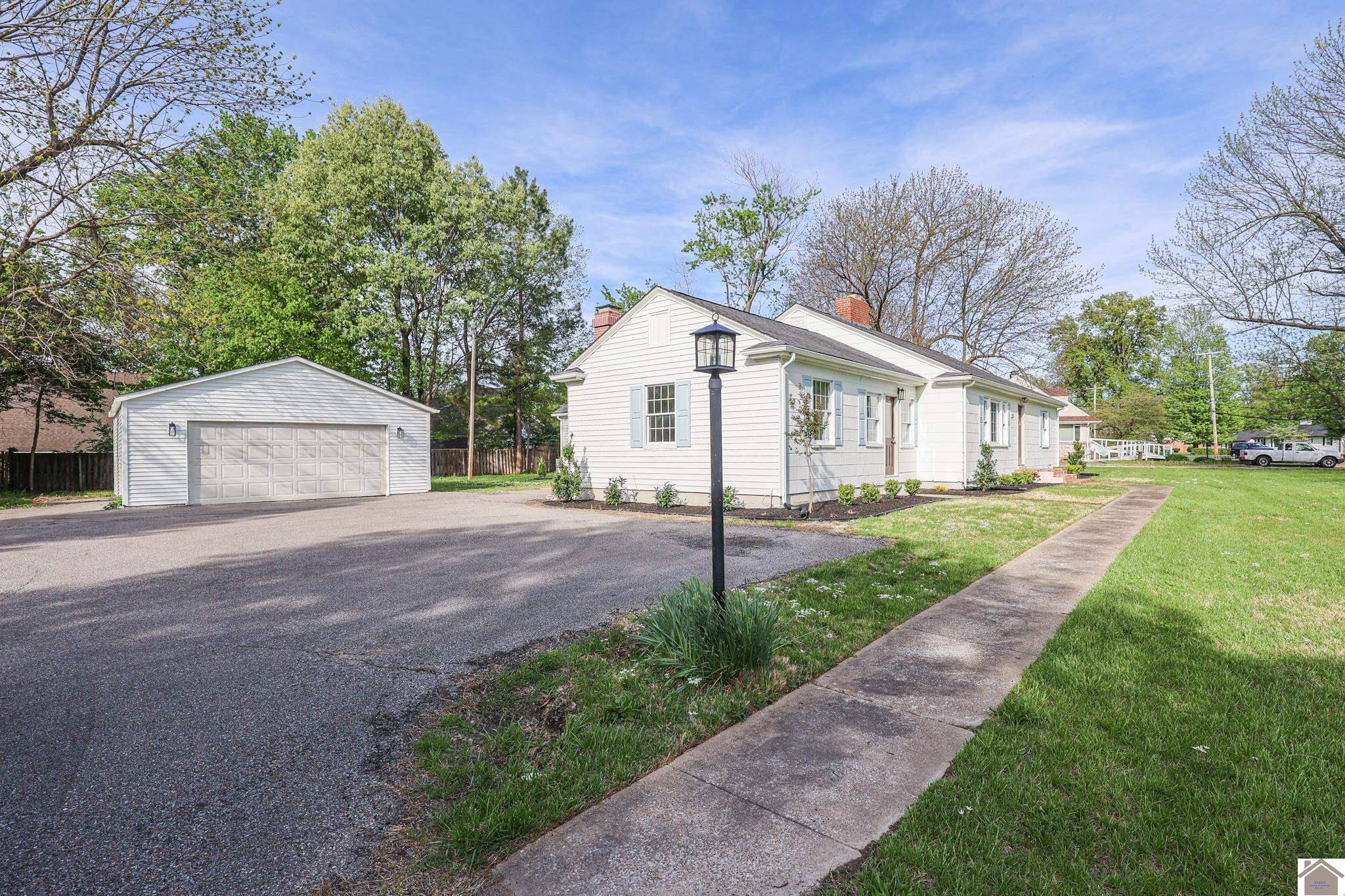 Paducah, KY 42001,4425 Buckner Ln
