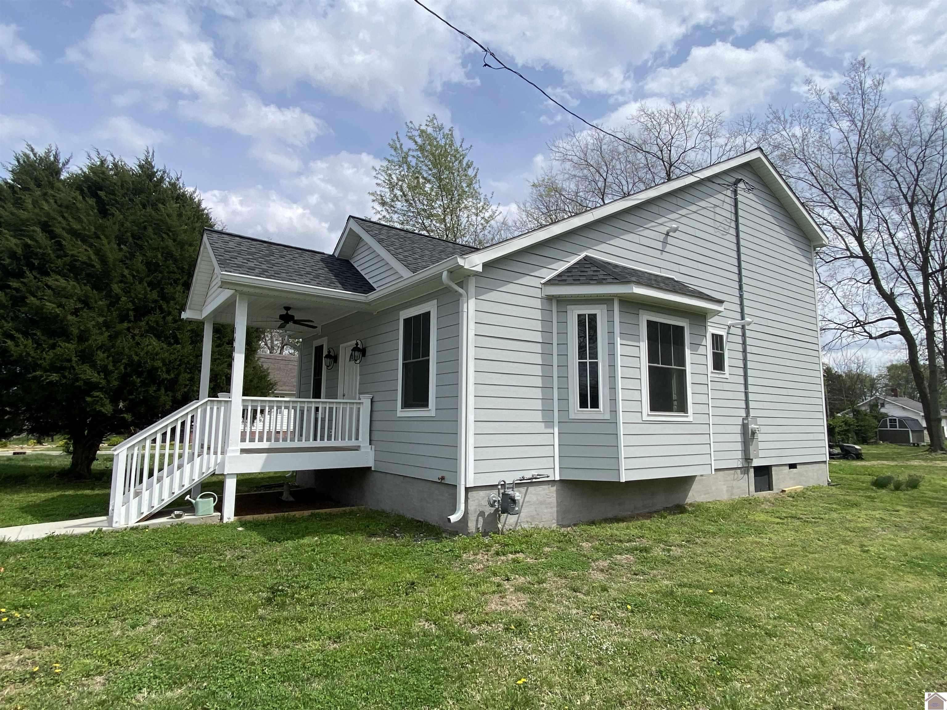 Paducah, KY 42001,1404 Madison St.