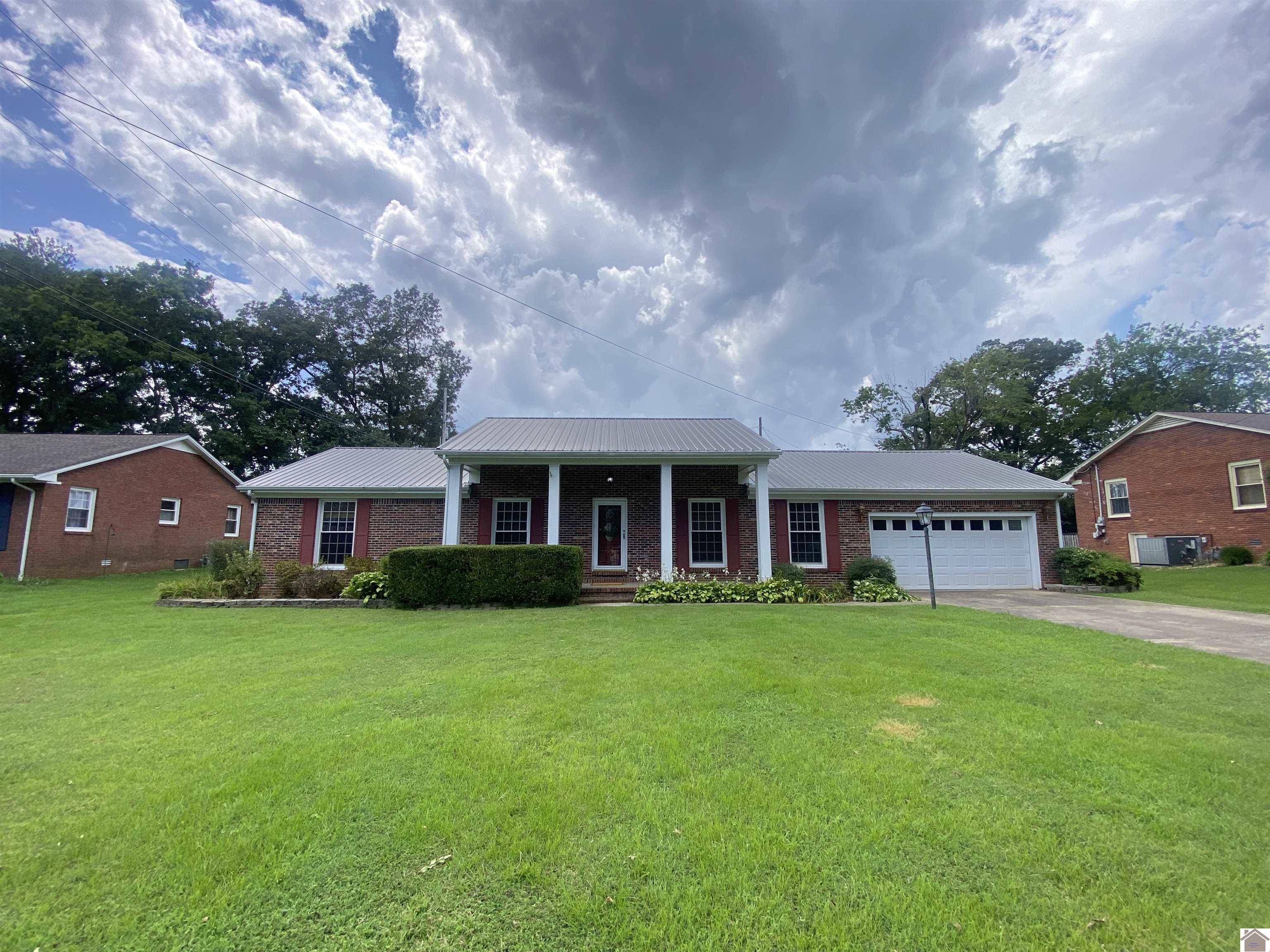 Murray, KY 42071,39 Gibbs Store Road