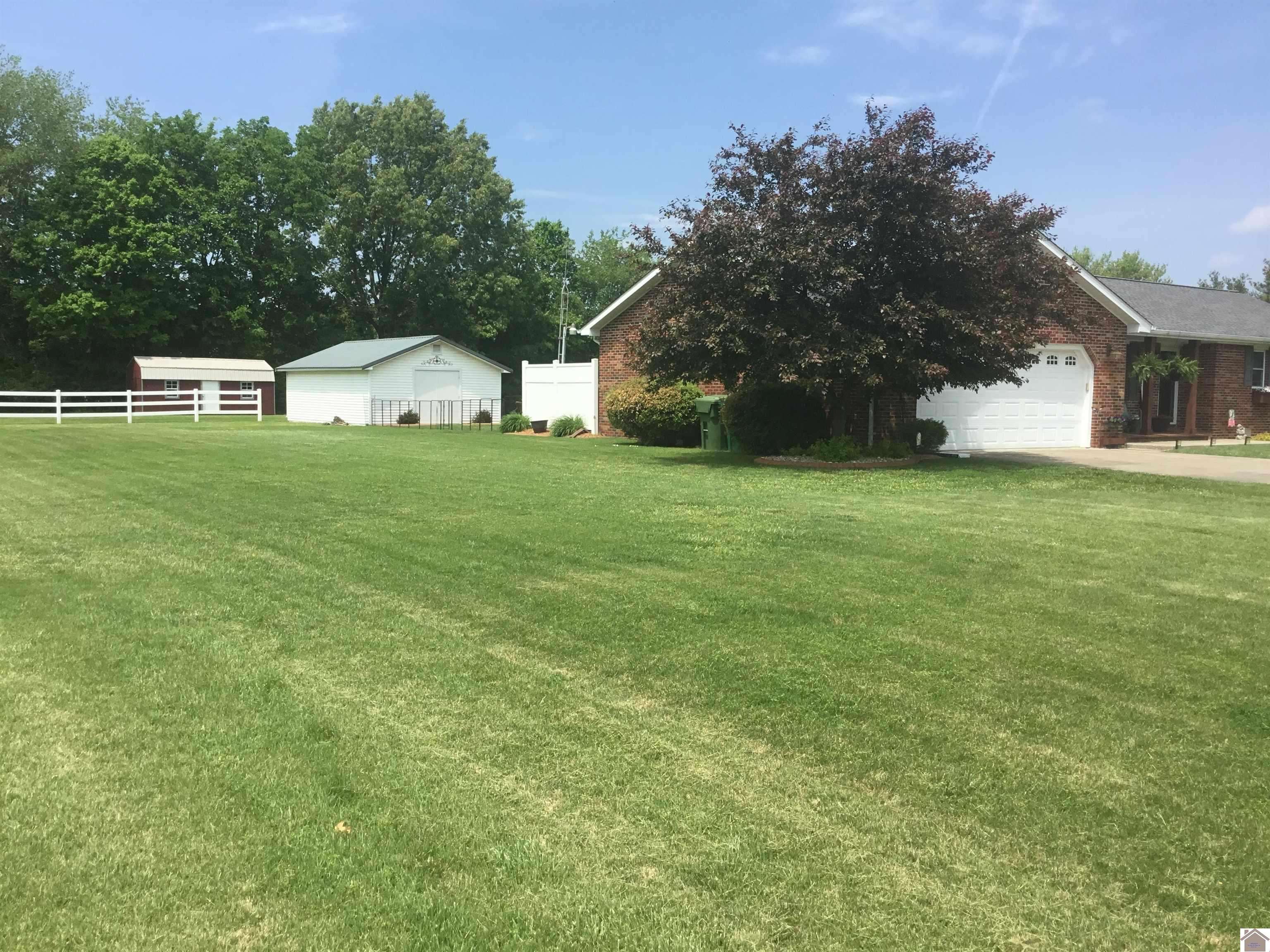 Paducah, KY 42001,5301 Jewell Lane