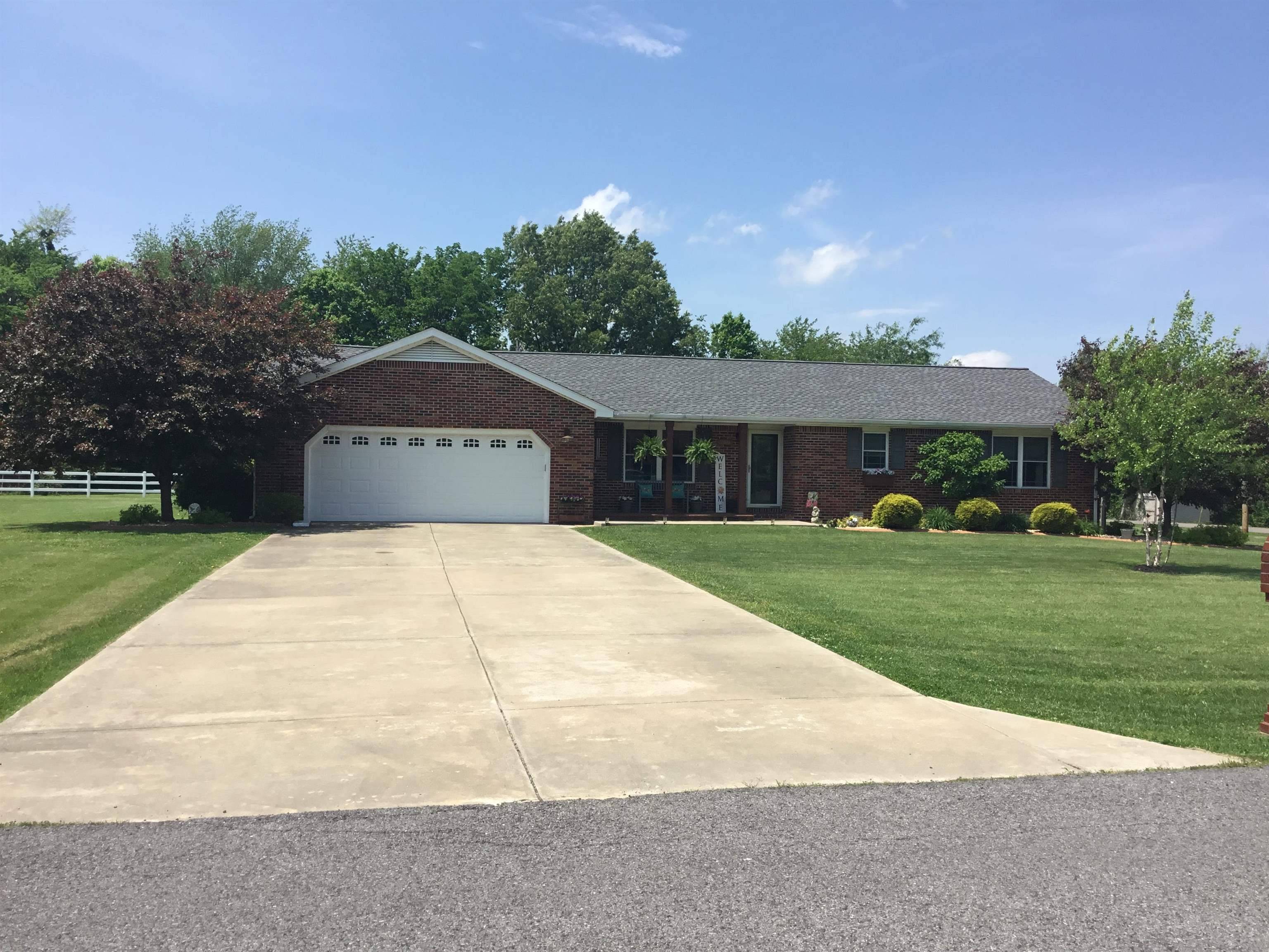 Paducah, KY 42001,5301 Jewell Lane
