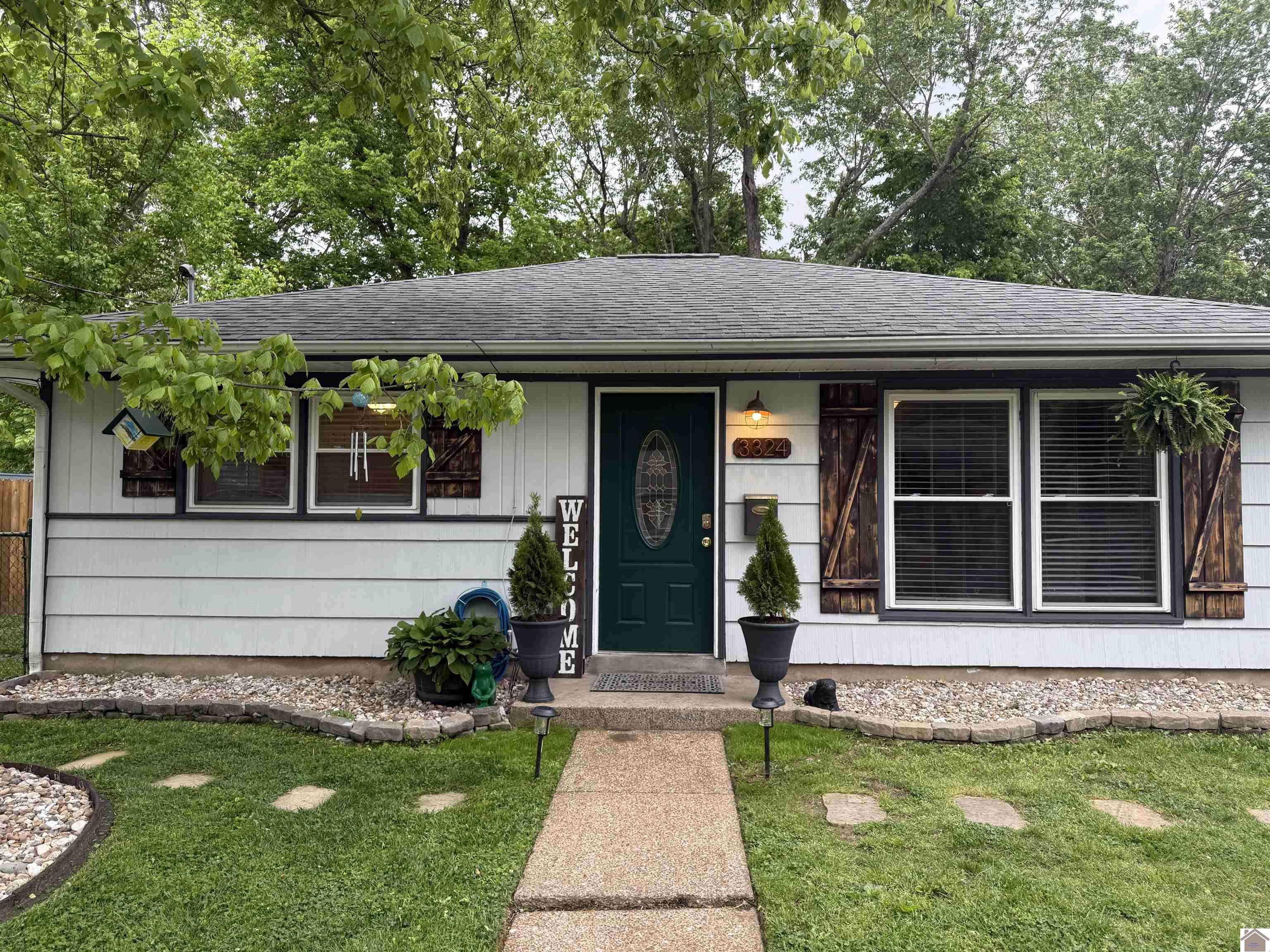 Paducah, KY 42001,3324 Roell Circle