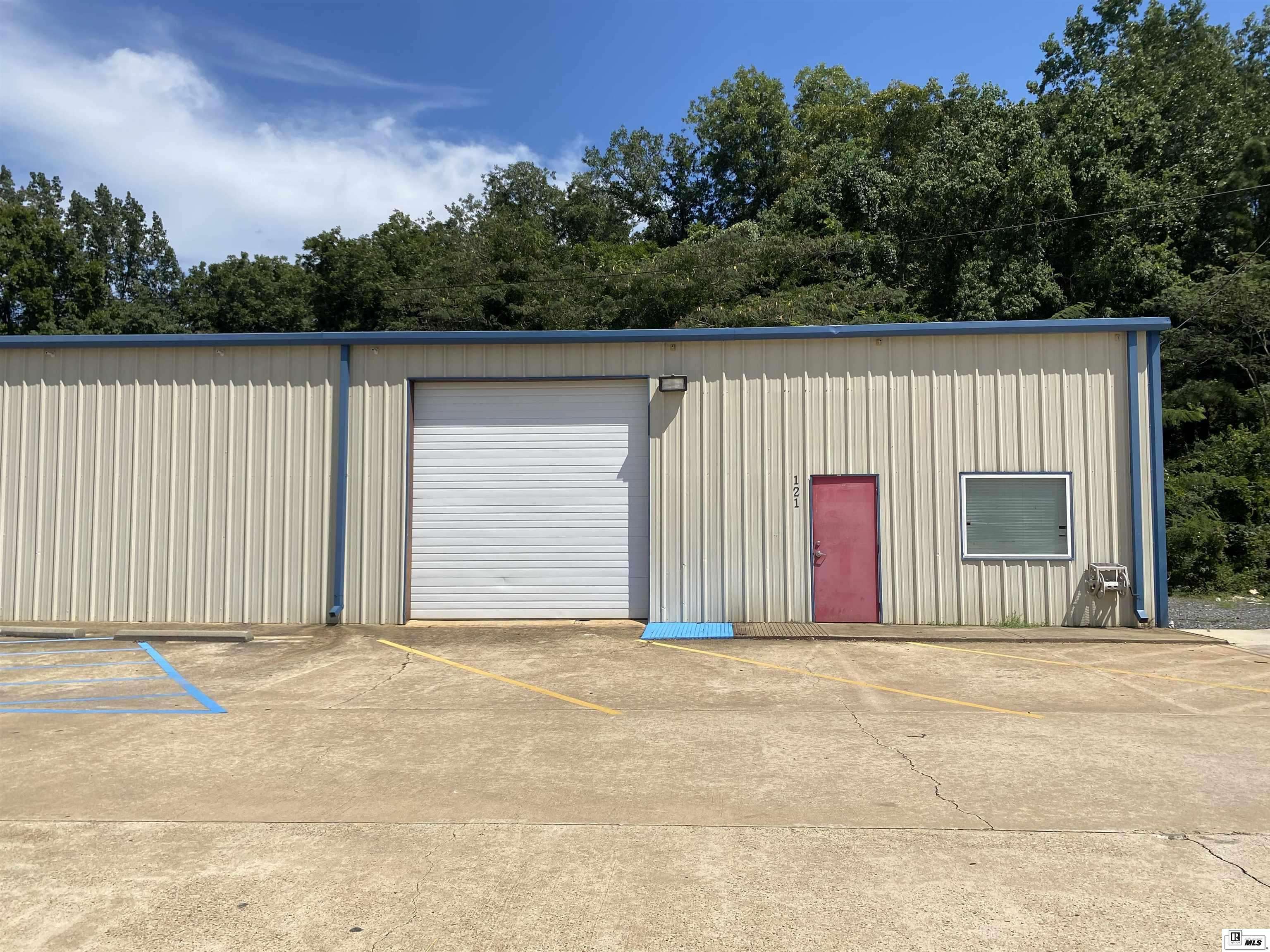 Ruston, LA 71270,121 GUS LANE