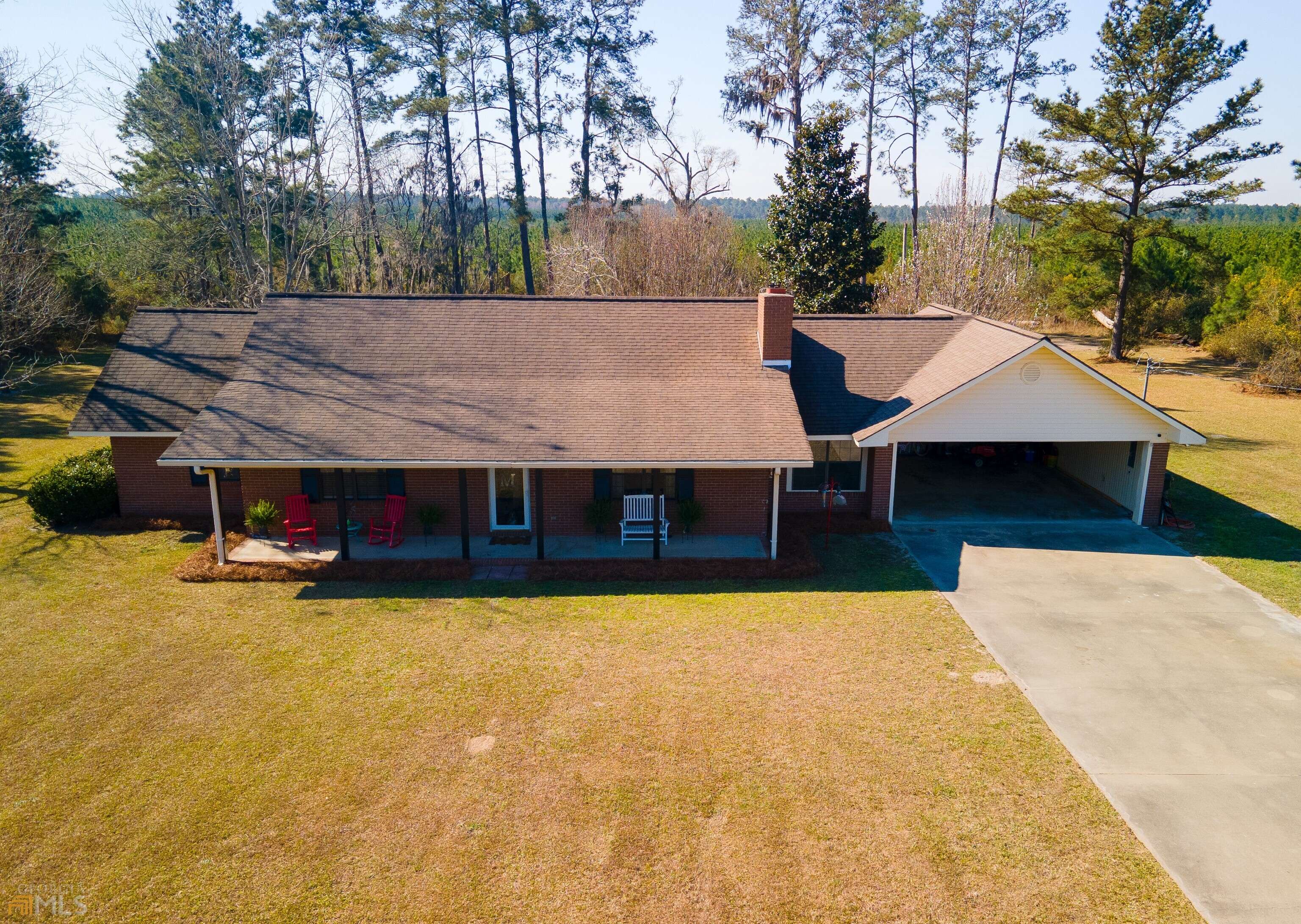 Jesup, GA 31545,950 Old River RD