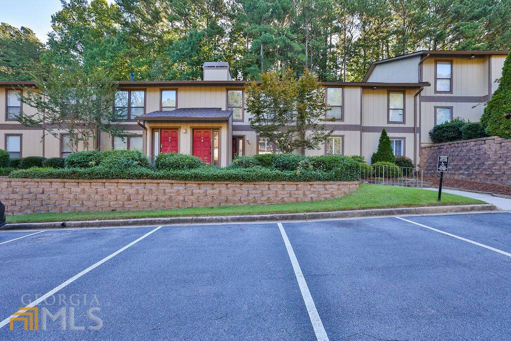 Sandy Springs, GA 30350,604 Woodcliff DR