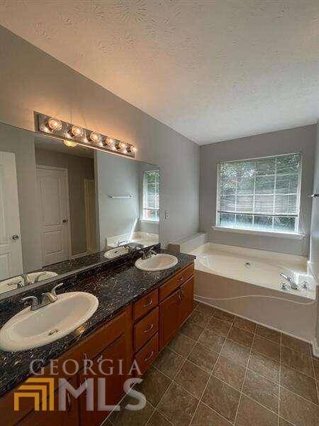 Atlanta, GA 30349,780 Pine Shoals CT