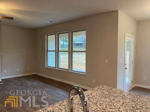 Calhoun, GA 30701,414 (58) McGinnis CIR