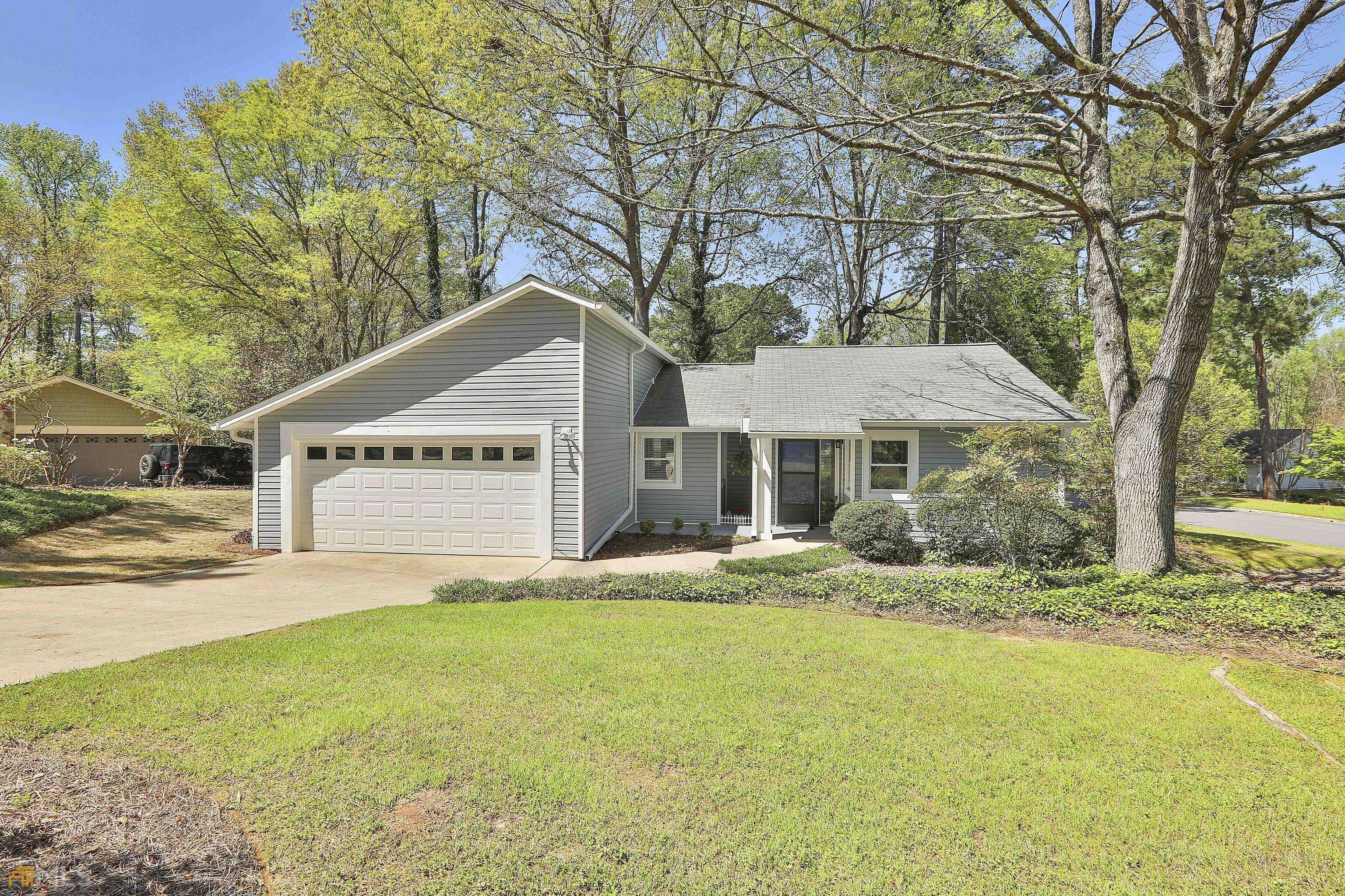 Peachtree City, GA 30269,100 Driftwood CT