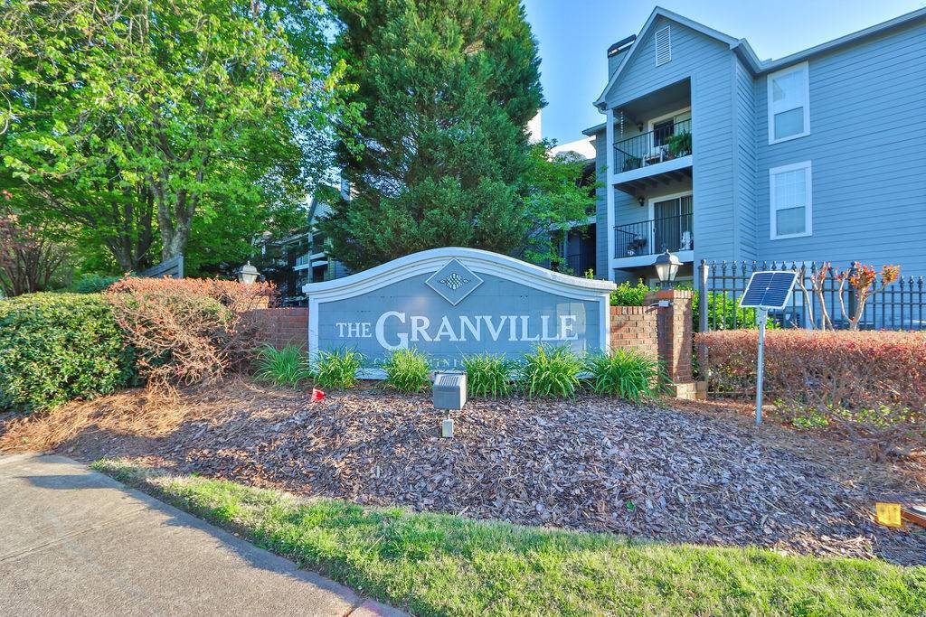 Sandy Springs, GA 30328,512 Granville CT