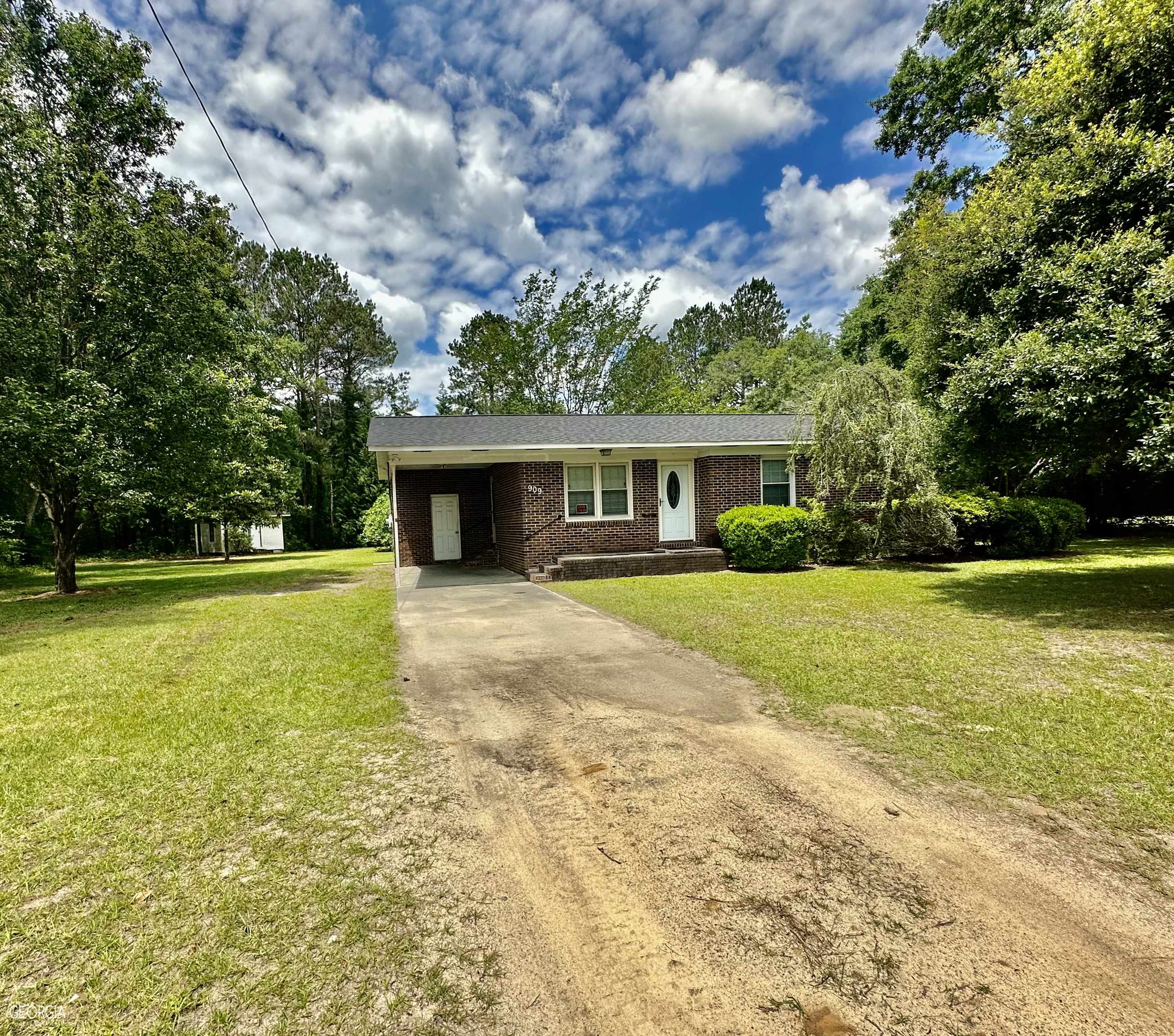 Millen, GA 30442,909 Wade ST