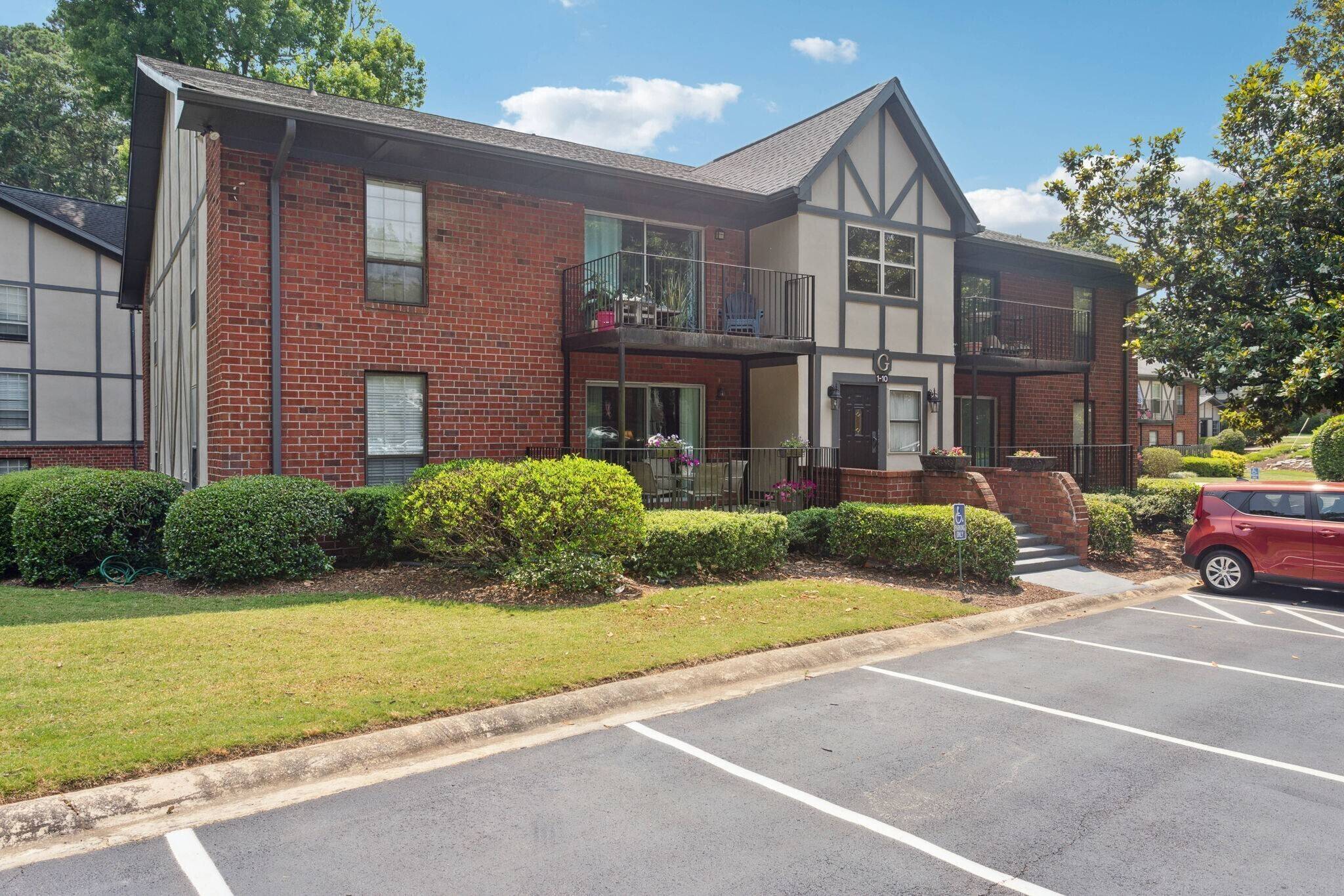 Sandy Springs, GA 30328,6851 Roswell RD #G-5