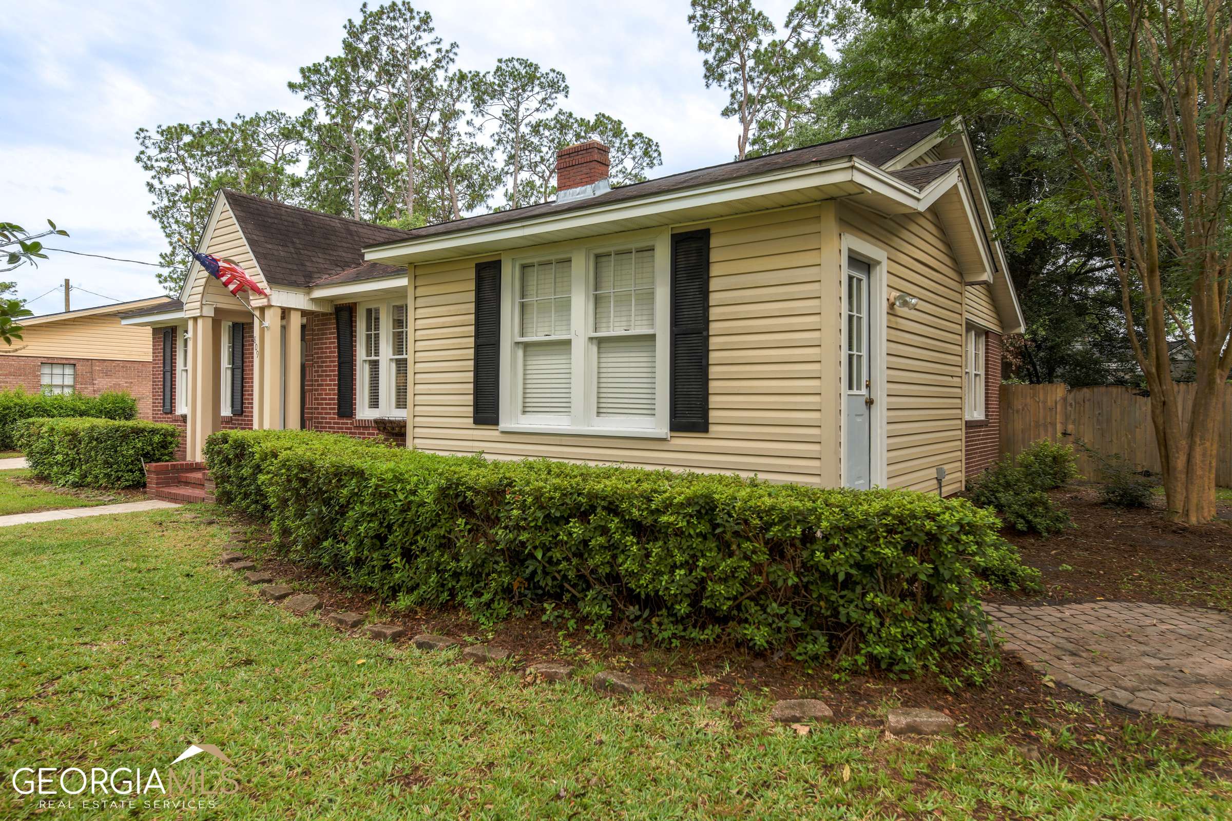 Waycross, GA 31501,809 College St