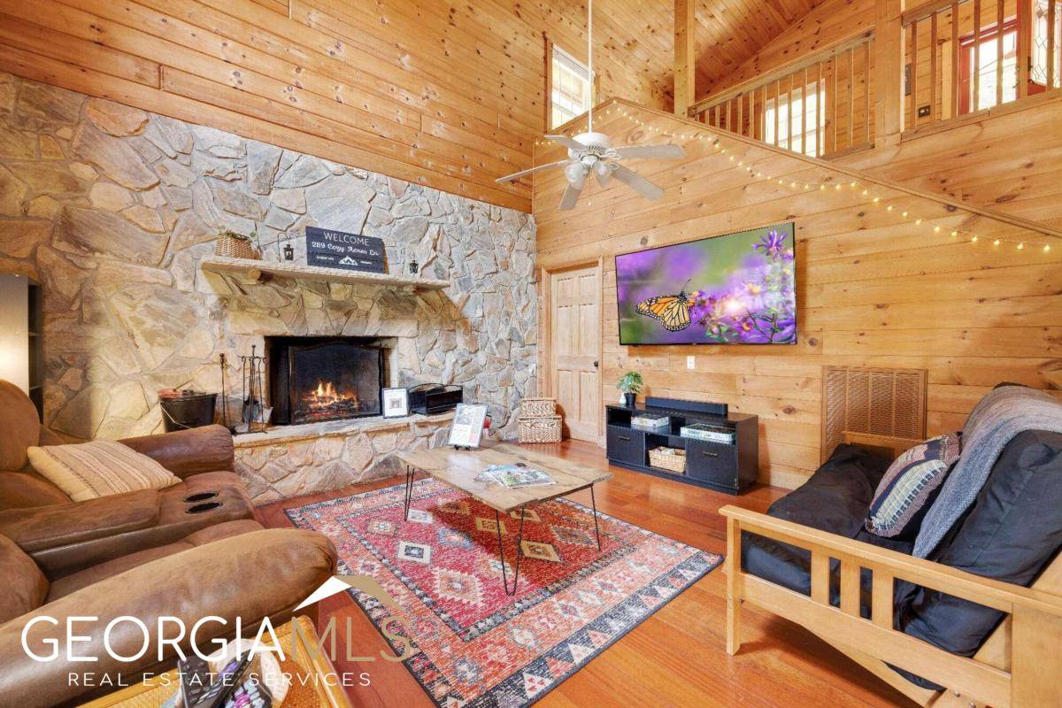 Cherry Log, GA 30522,289 Cozy Acres LN