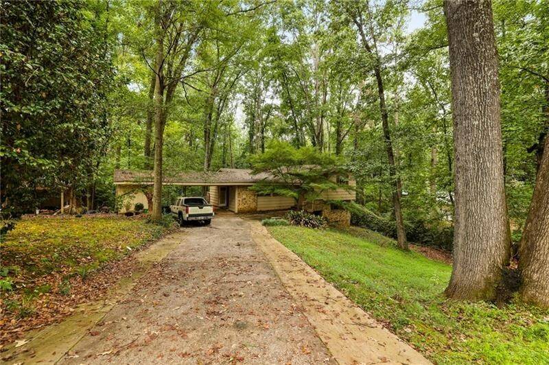 Sandy Springs, GA 30328,6394 Cherry Tree LN