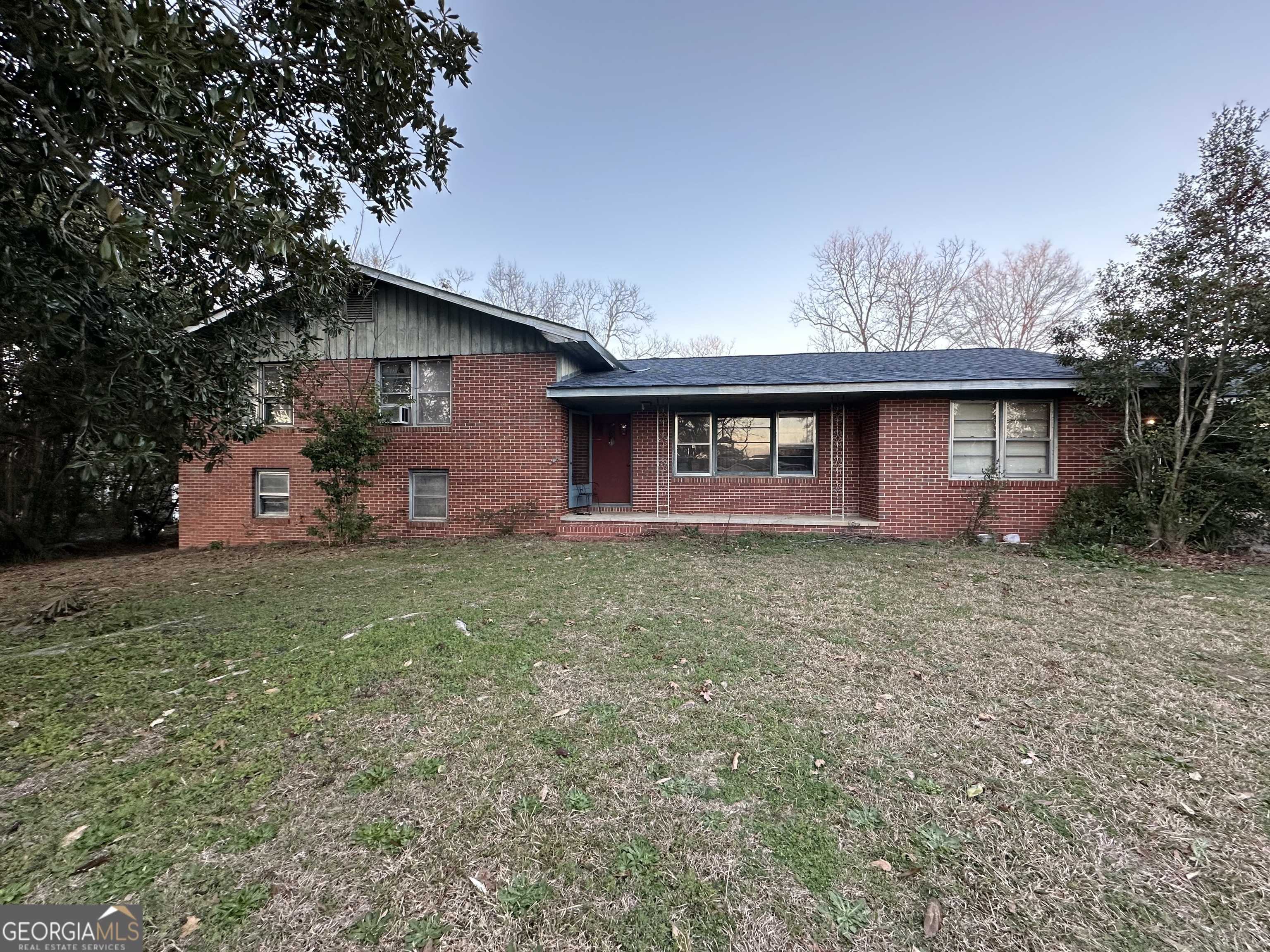 Cochran, GA 31014,109 Jeanette ST